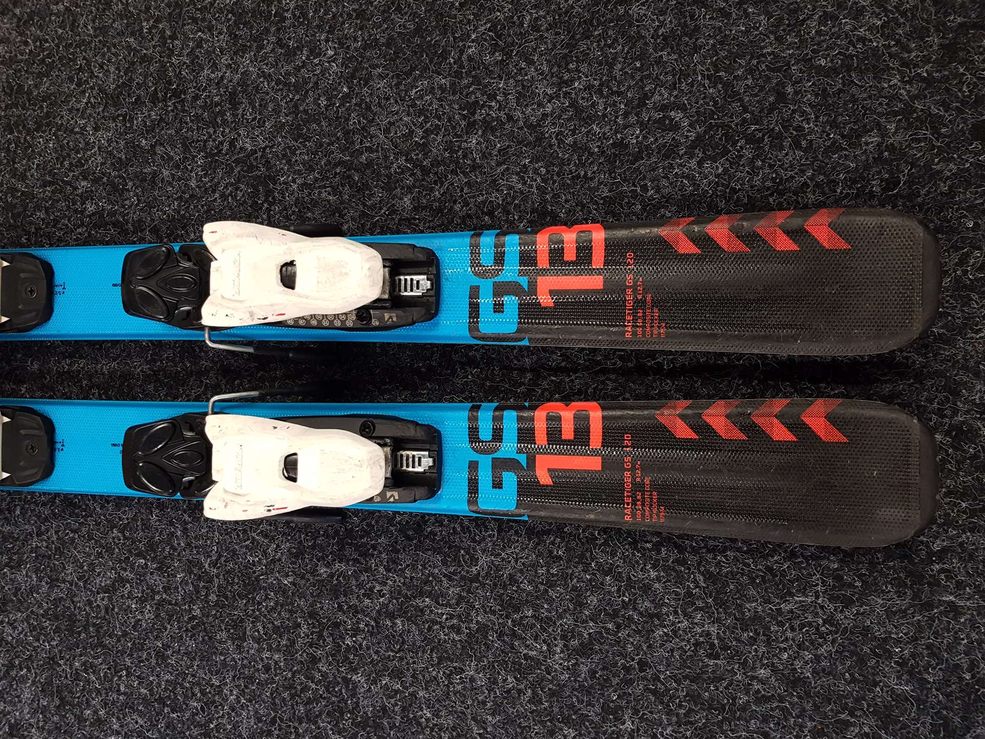 Skis enfant d'occasion VOLKL Racetiger GS + fixations Marker 4.5