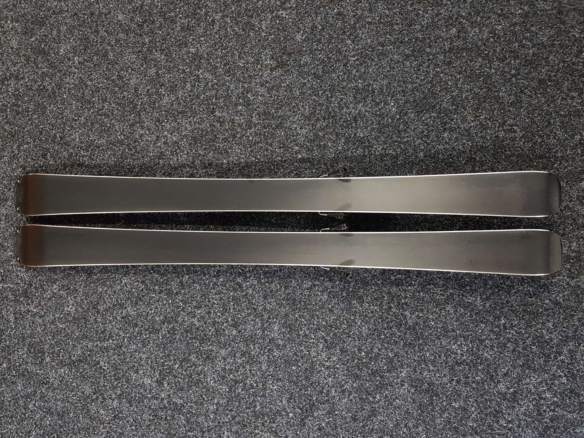Skis enfant d'occasion VOLKL Racetiger GS + fixations Marker 4.5