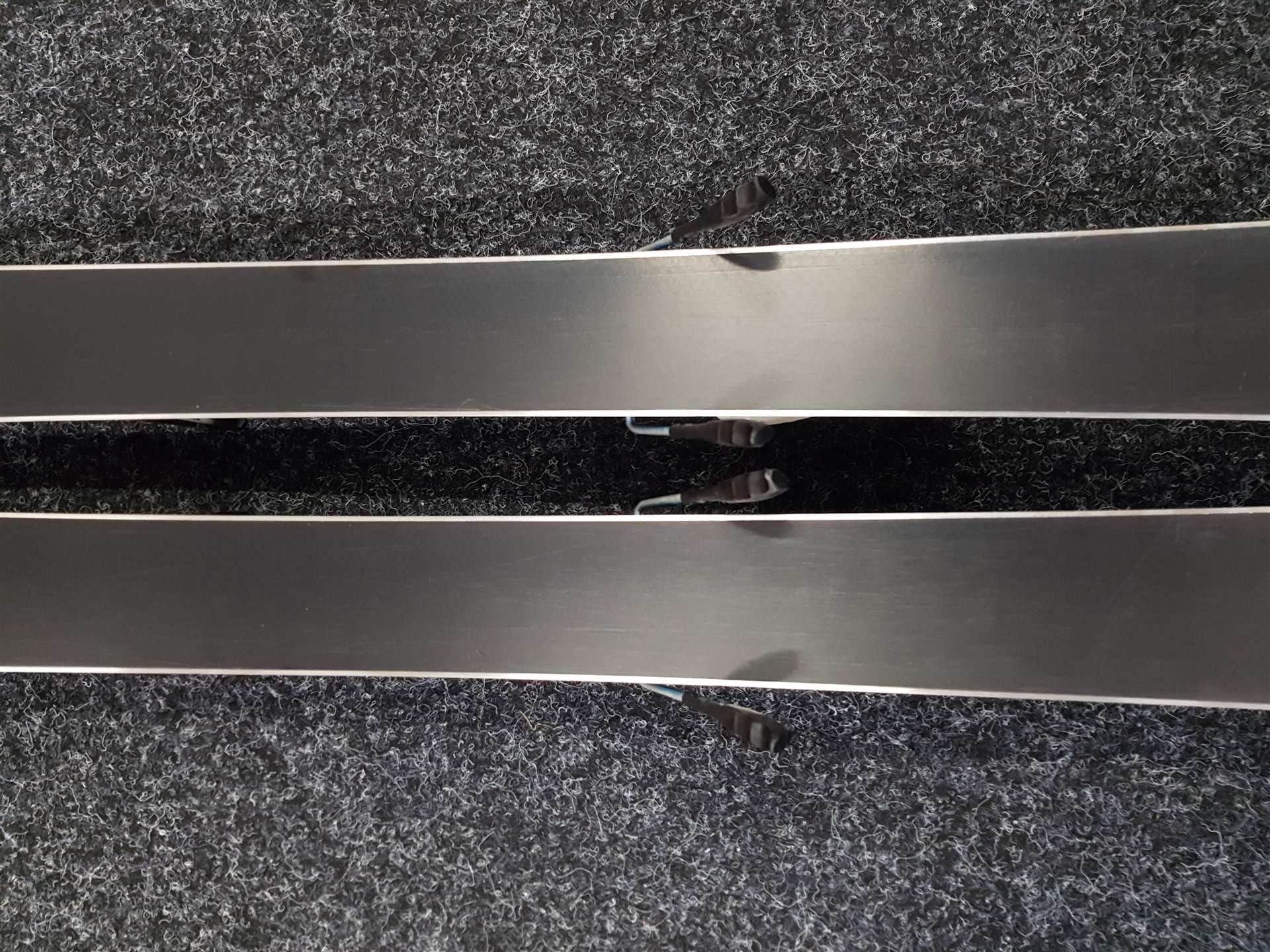 Skis enfant d'occasion VOLKL Racetiger GS + fixations Marker 4.5
