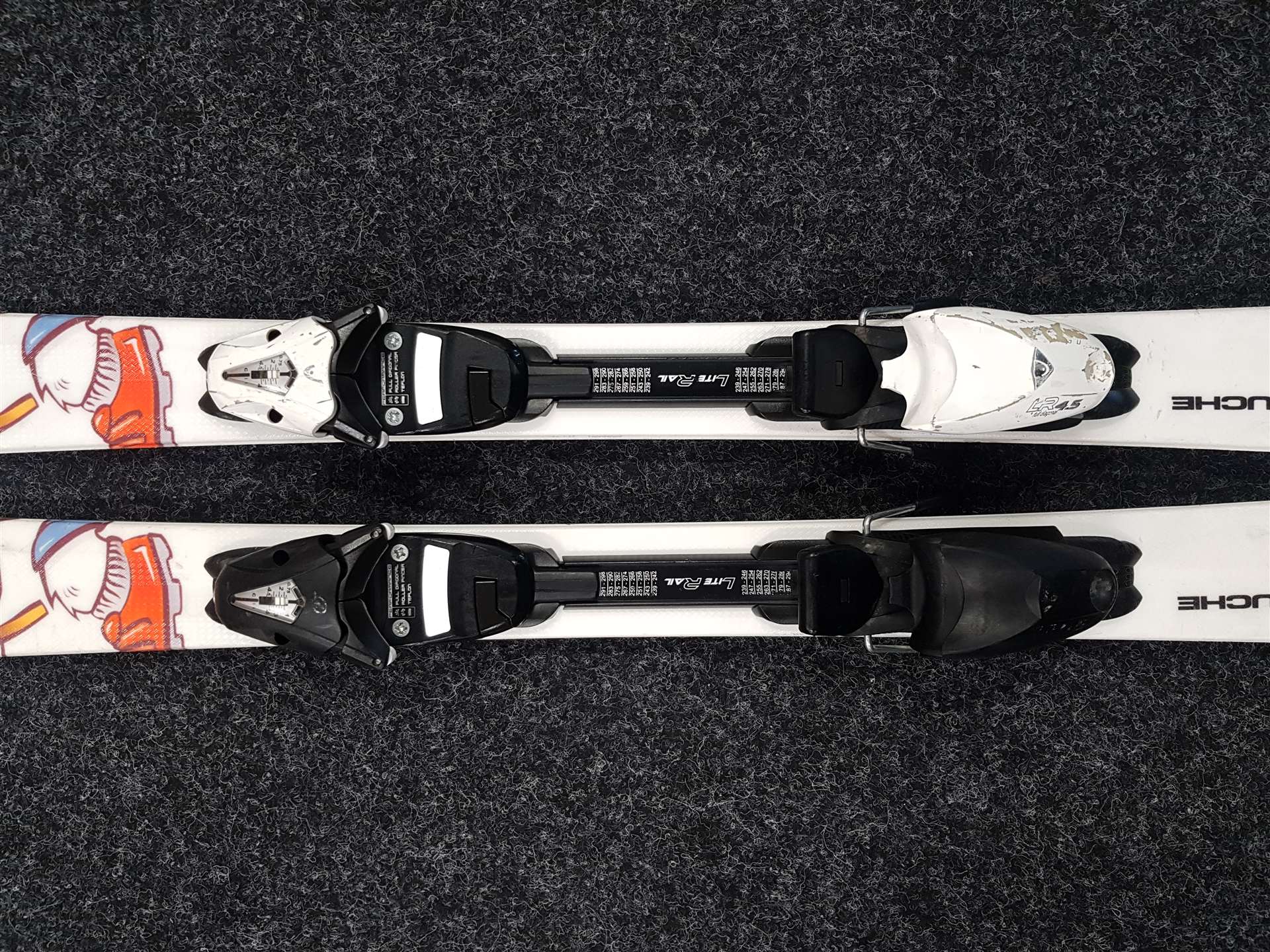 Použité detské lyže HEAD SpartaCuche + viazanie Head LR 4.5