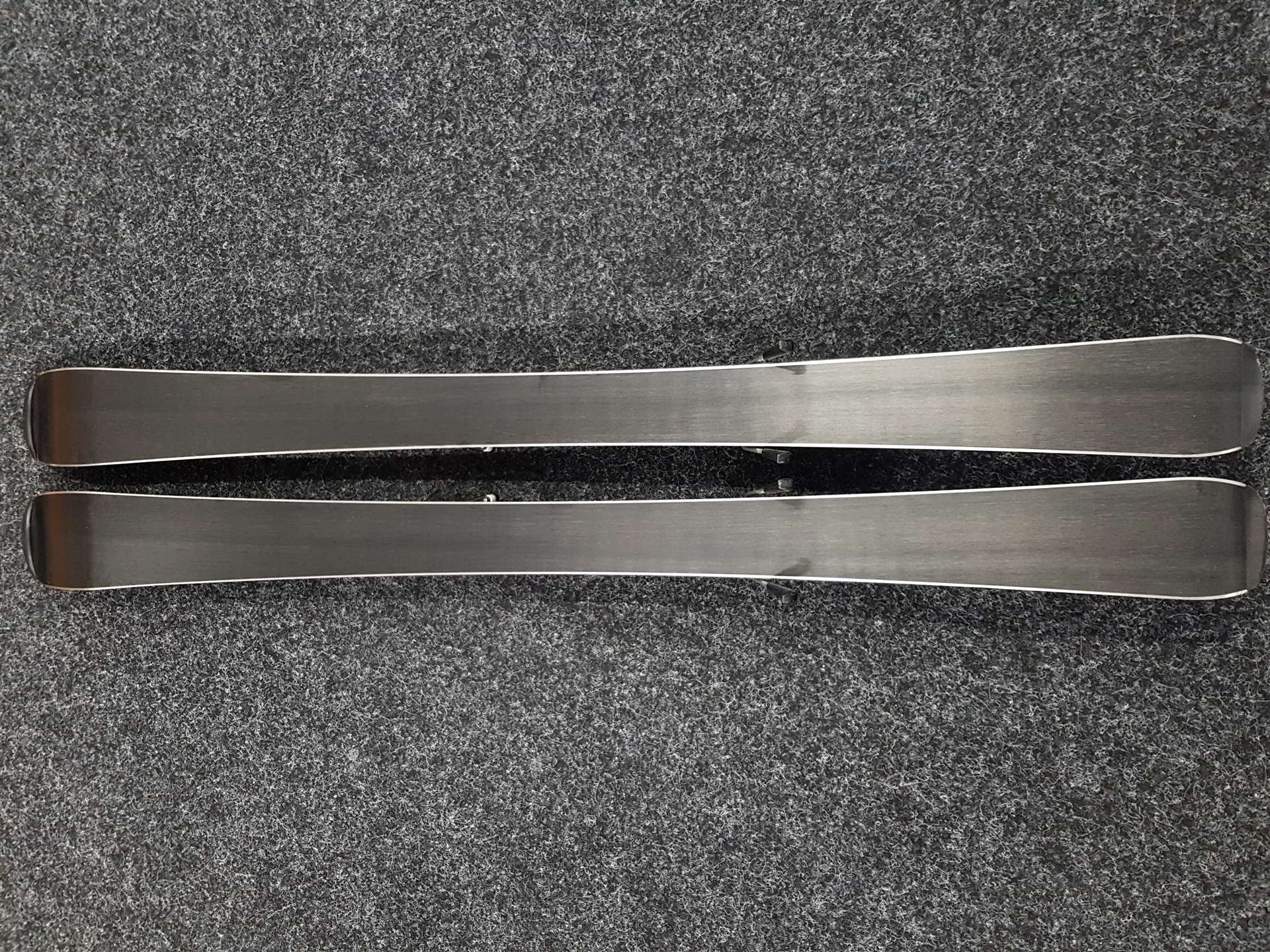 Použité detské lyže HEAD SpartaCuche + viazanie Head LR 4.5