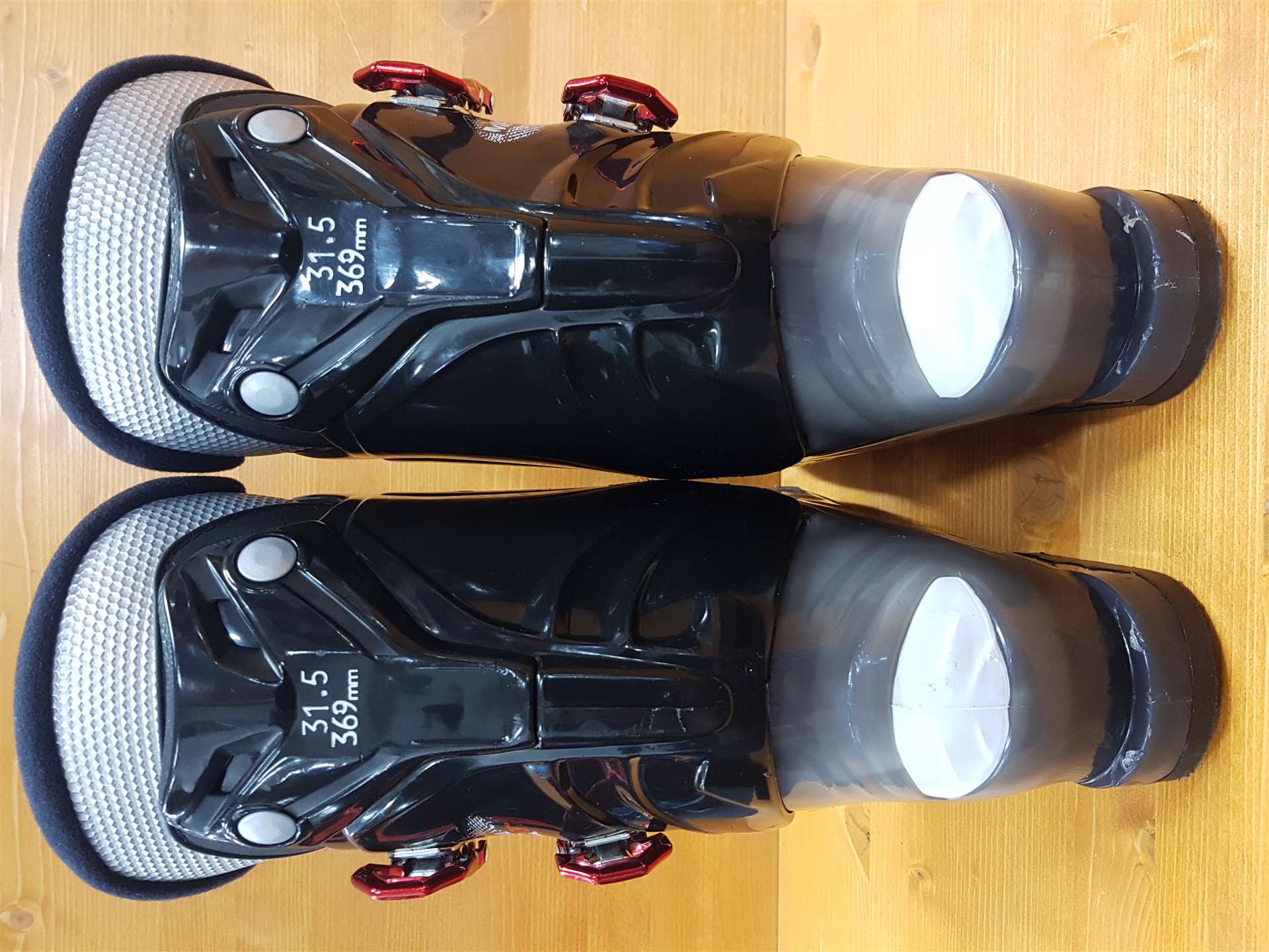 Použité lyžiarky TECNICA Mega +T