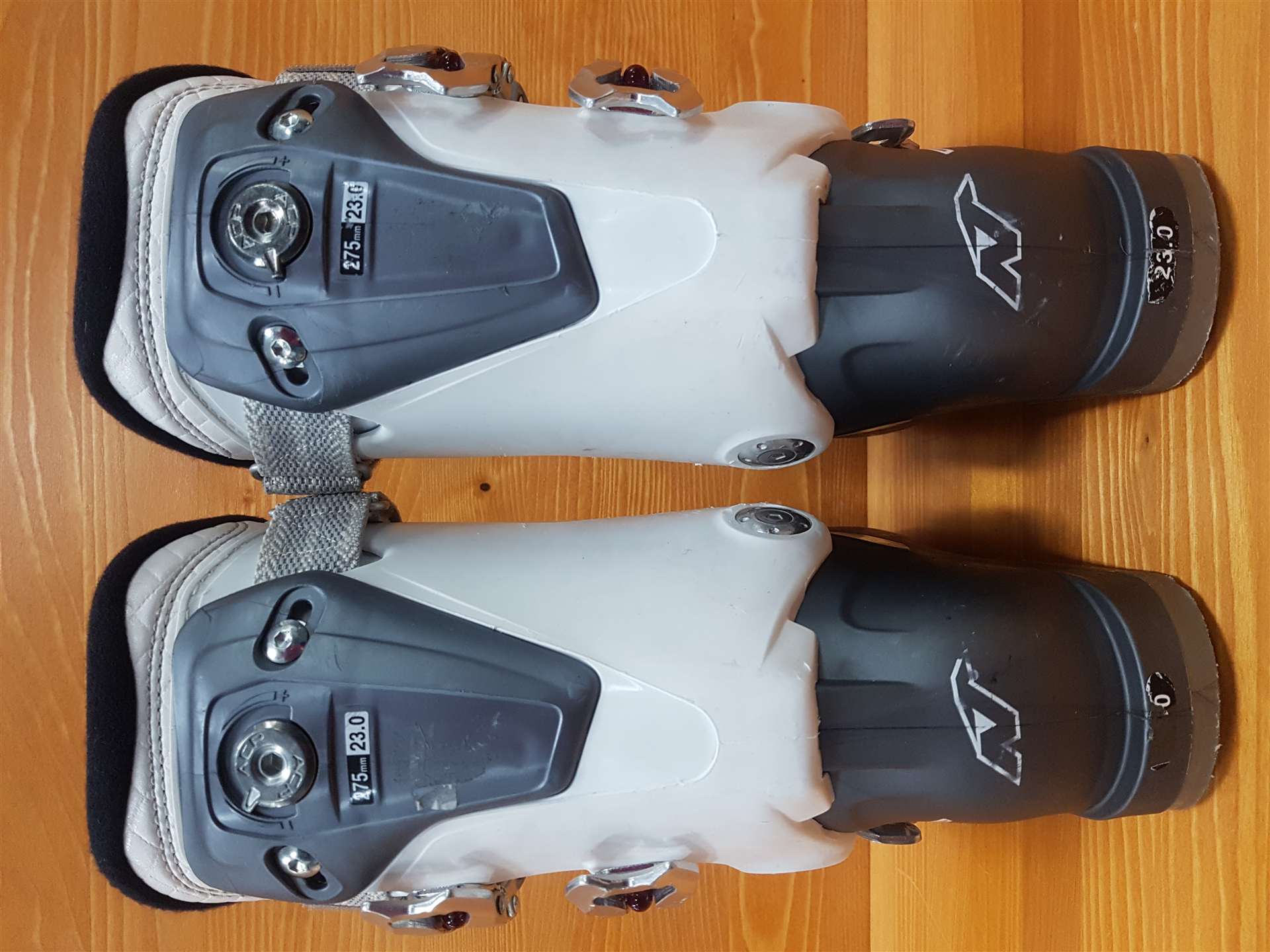 Použité lyžiarky NORDICA NXT X 75R W