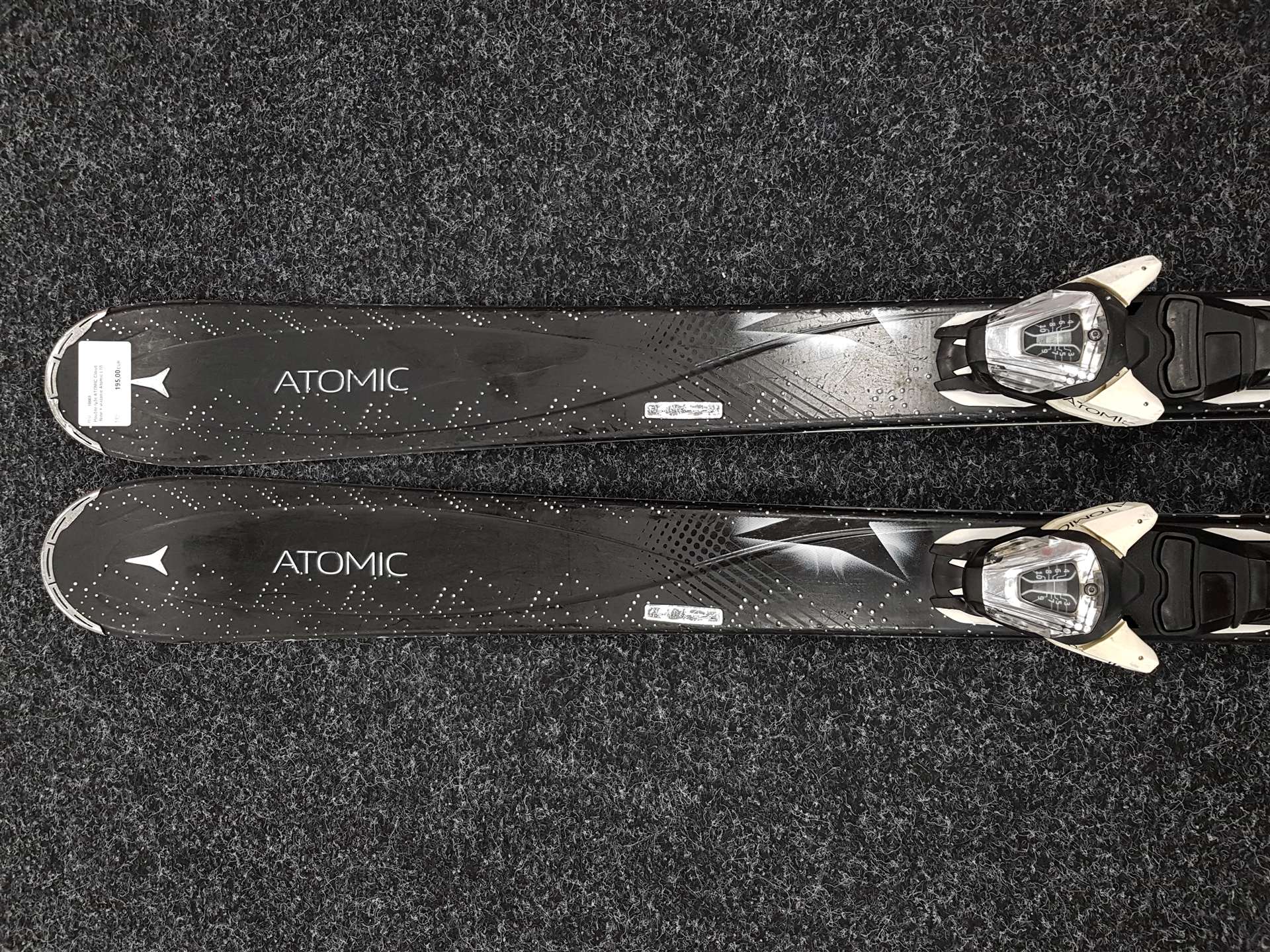 Gebrauchte ATOMIC Cloud Nine Ski + Atomic L10 Bindungen
