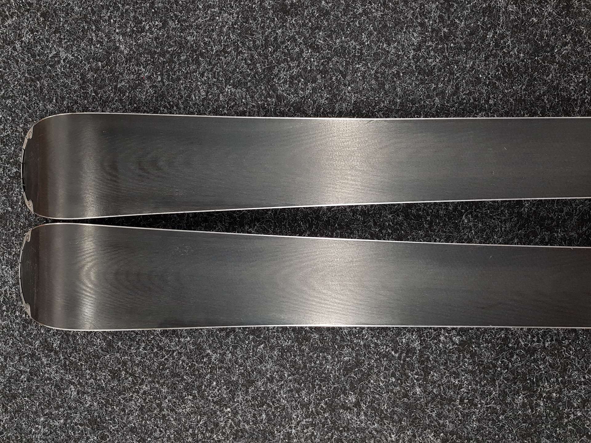 Gebrauchte ATOMIC Cloud Nine Ski + Atomic L10 Bindungen