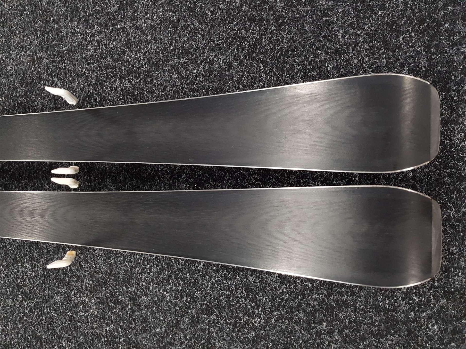 Gebrauchte ATOMIC Cloud Nine Ski + Atomic L10 Bindungen