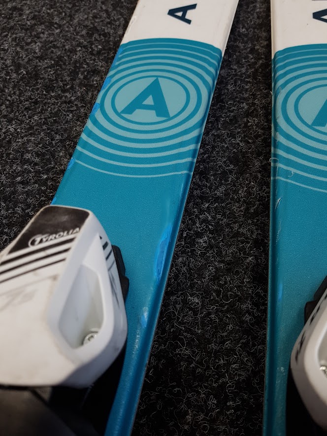 Gebrauchte ARTIS Talent Ski + Tyrolia SLR 7.5 Bindungen