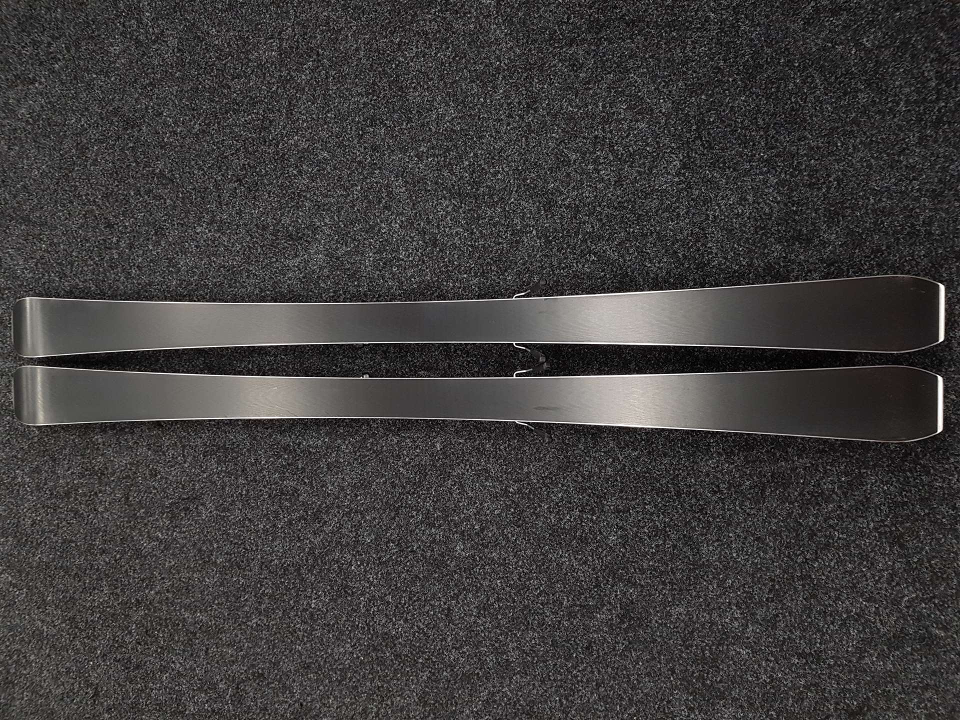 Použité lyže HEAD Shape SX + vázání Tyrolia PR 11