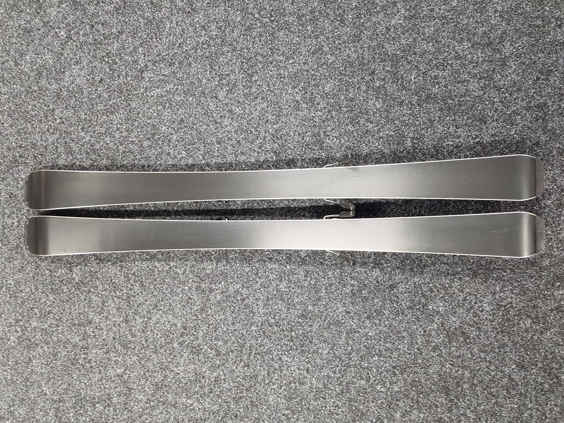 Gebrauchte Kinderski ARTIS Talent 130 + Tyrolia SLR 7.5 Bindungen