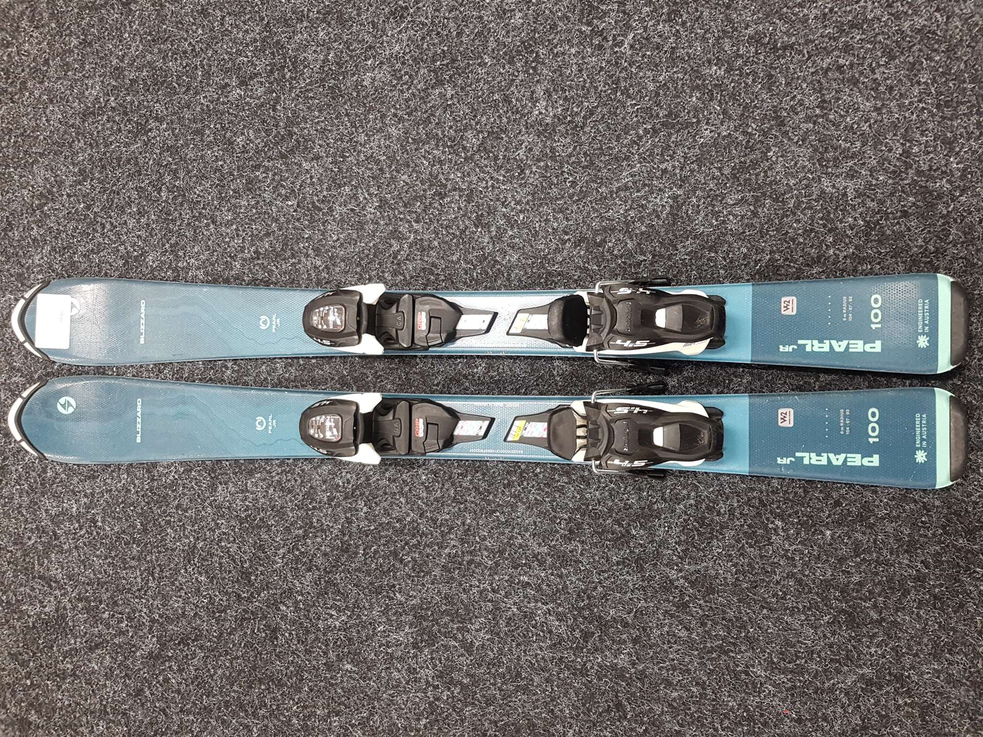 Skis enfant d'occasion BLIZZARD Pearl JR + fixations Marker 4.5