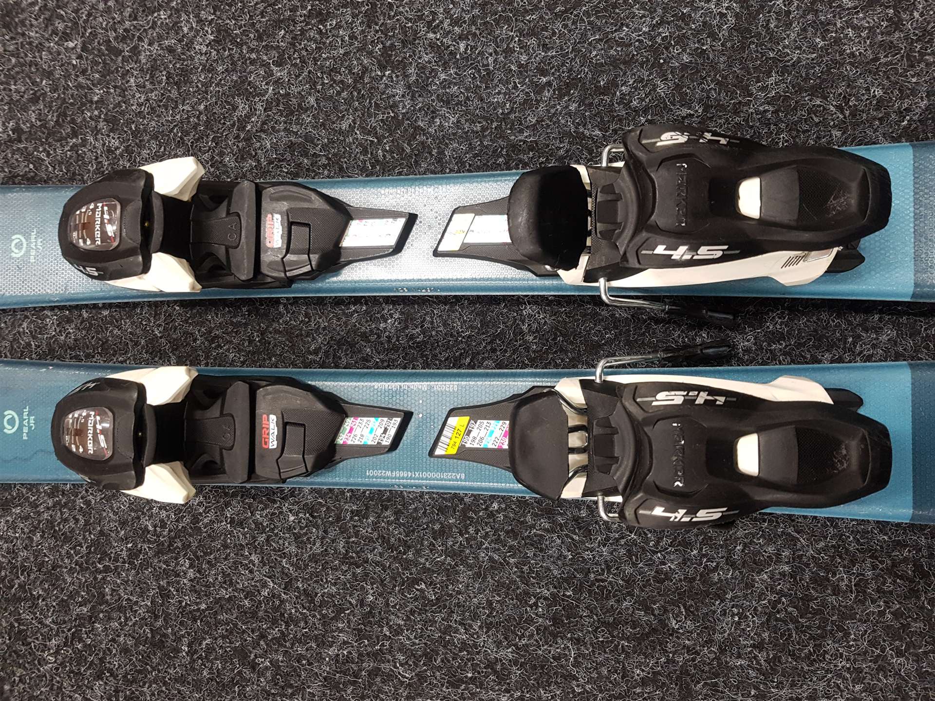 Skis enfant d'occasion BLIZZARD Pearl JR + fixations Marker 4.5