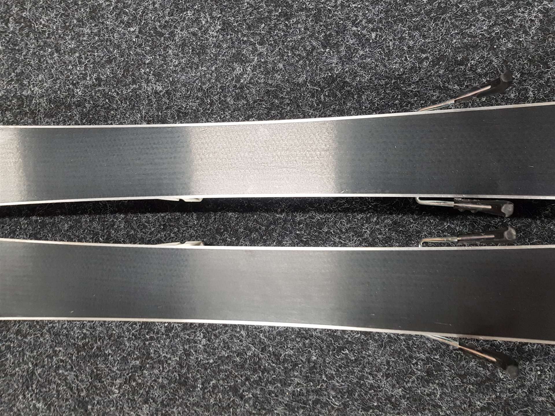 Skis enfant d'occasion BLIZZARD Pearl JR + fixations Marker 4.5