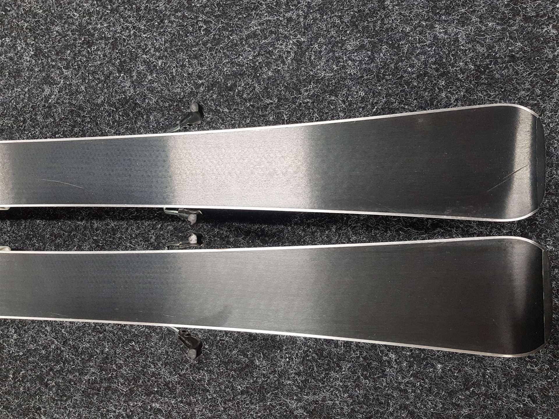 Skis enfant d'occasion BLIZZARD Pearl JR + fixations Marker 4.5