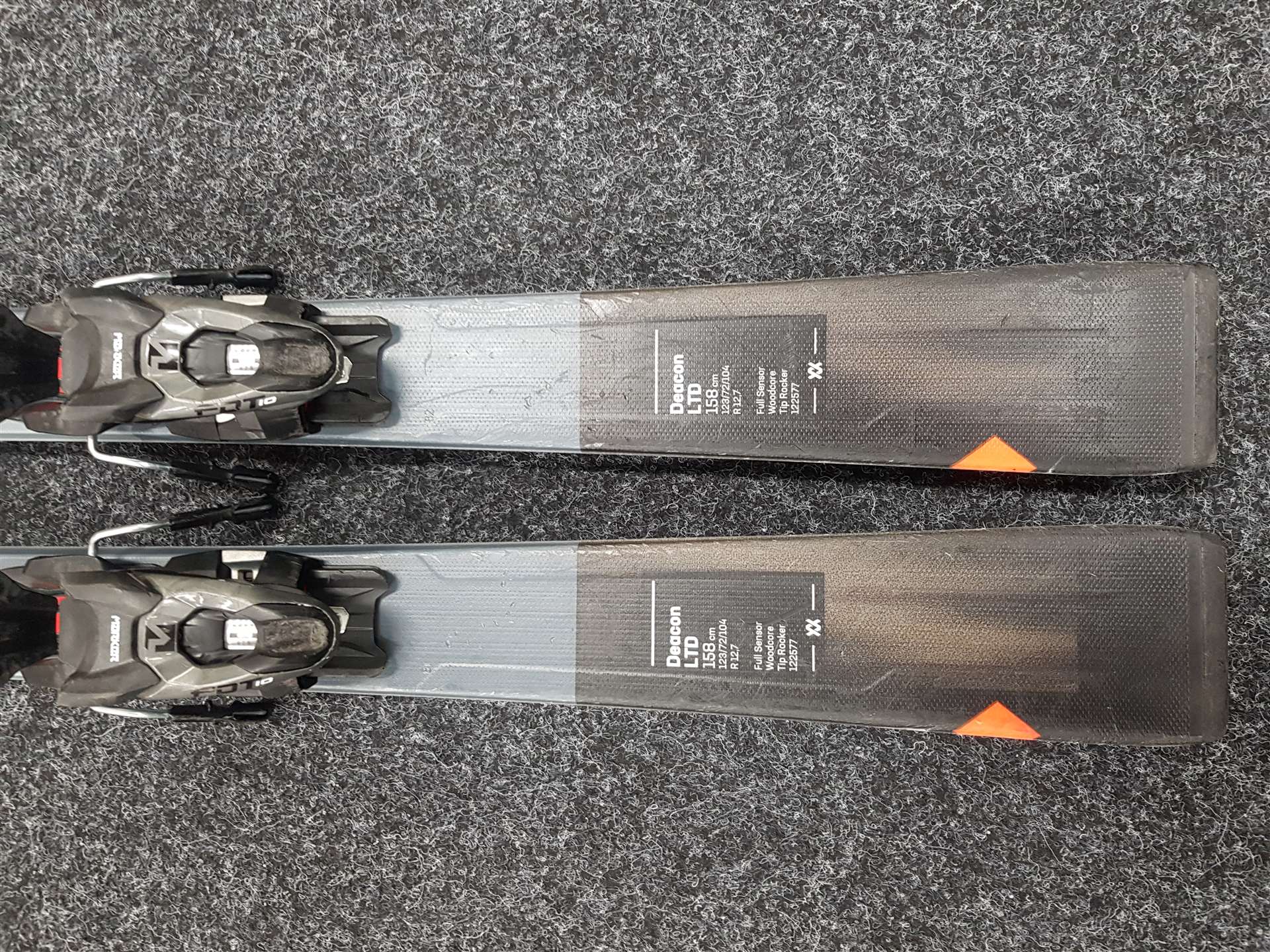 Gebrauchte VOLKL Deacon LTD Ski + Marker FTD 10 Bindungen