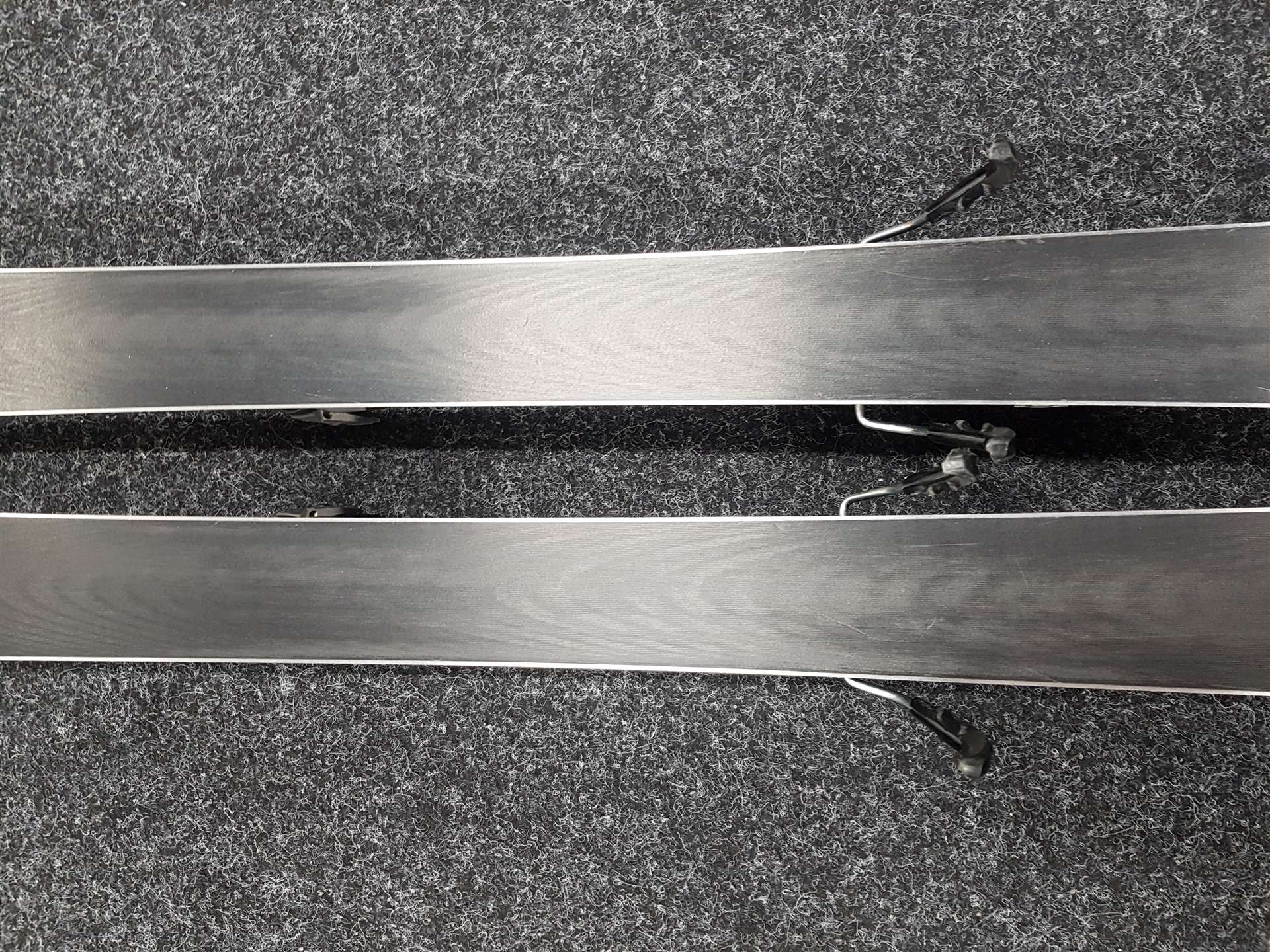 Gebrauchte VOLKL Deacon LTD Ski + Marker FTD 10 Bindungen