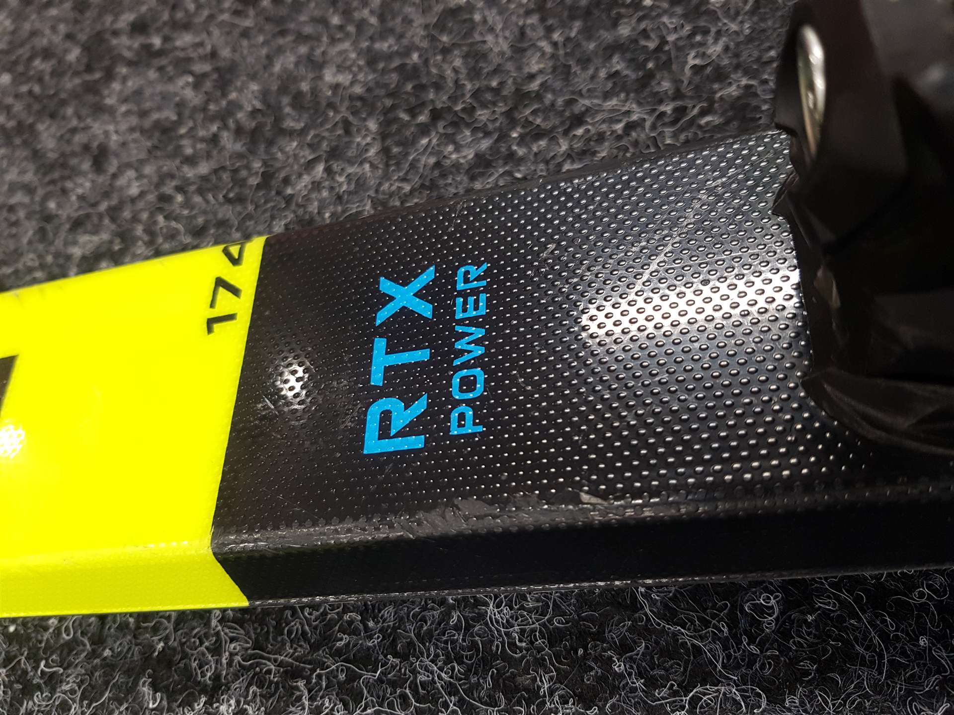 Použité lyže BLIZZARD RTX Power + viazanie Marker TLT 10