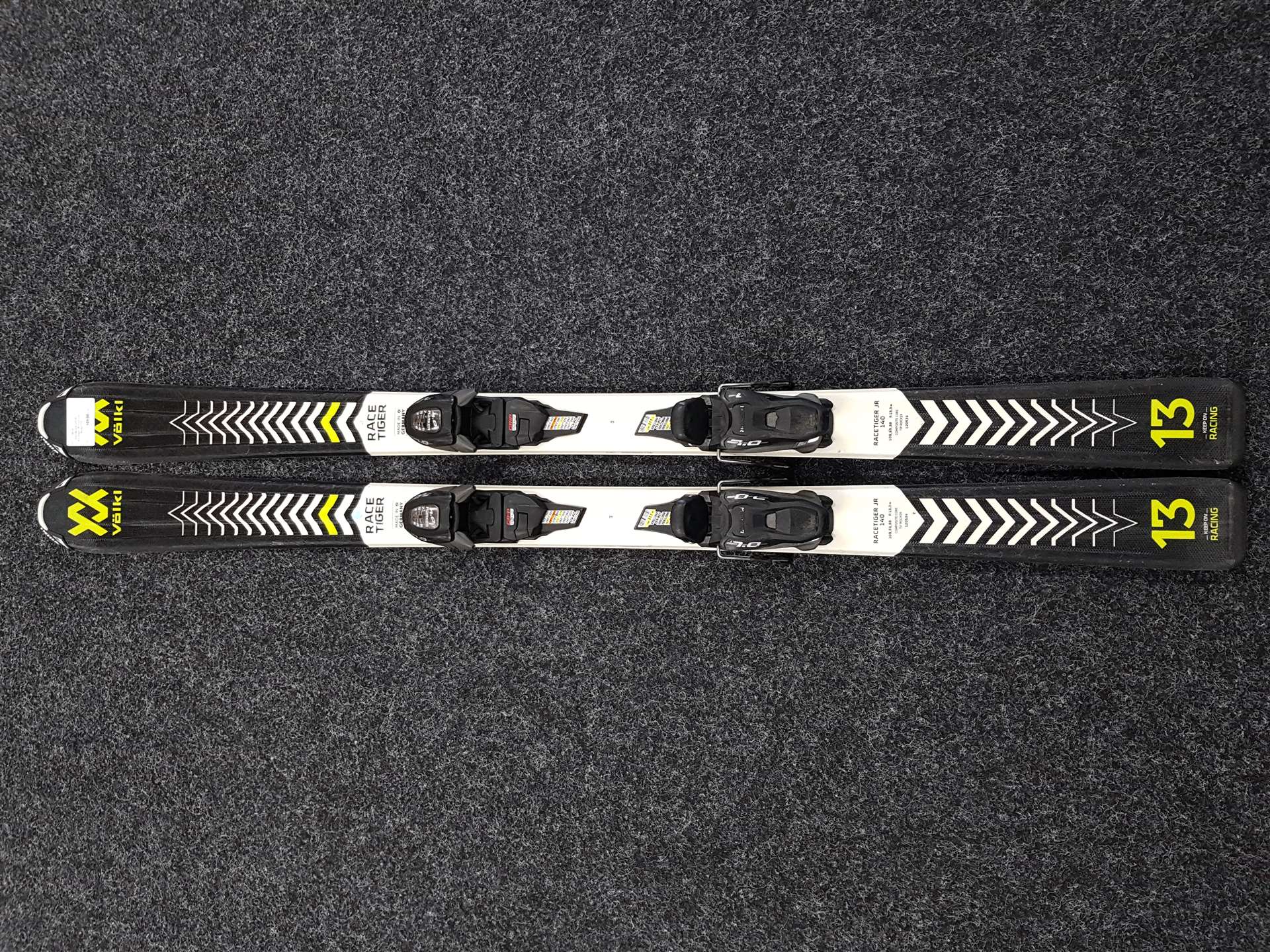 Rabljene smuči VOLKL Racetiger JR + vezi Marker 7.0