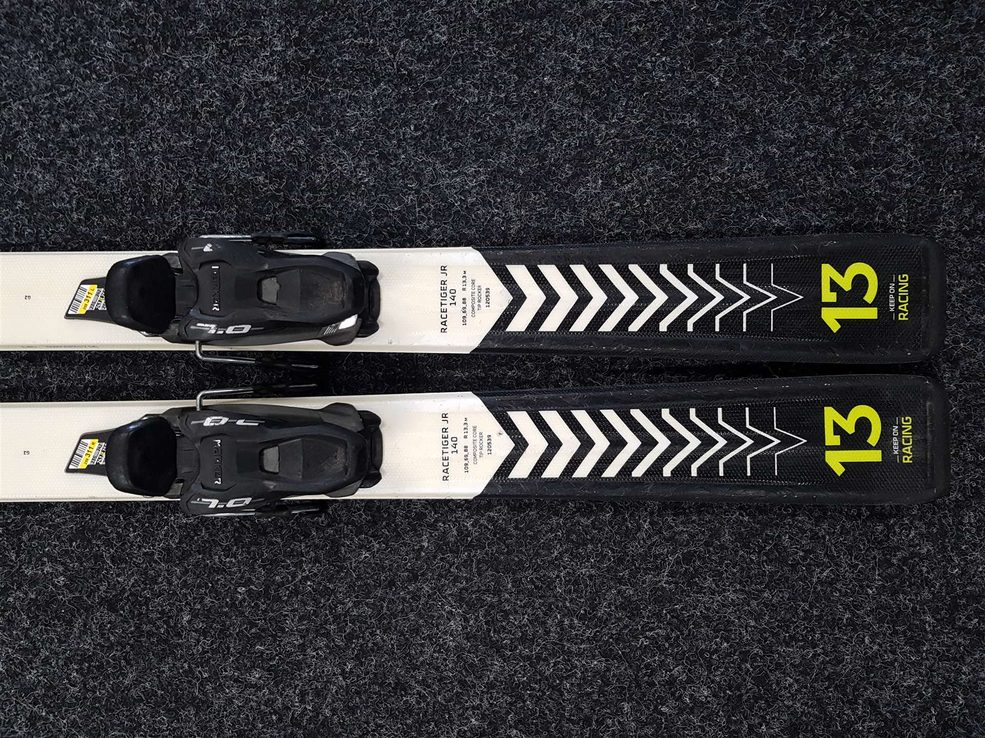 Rabljene smuči VOLKL Racetiger JR + vezi Marker 7.0