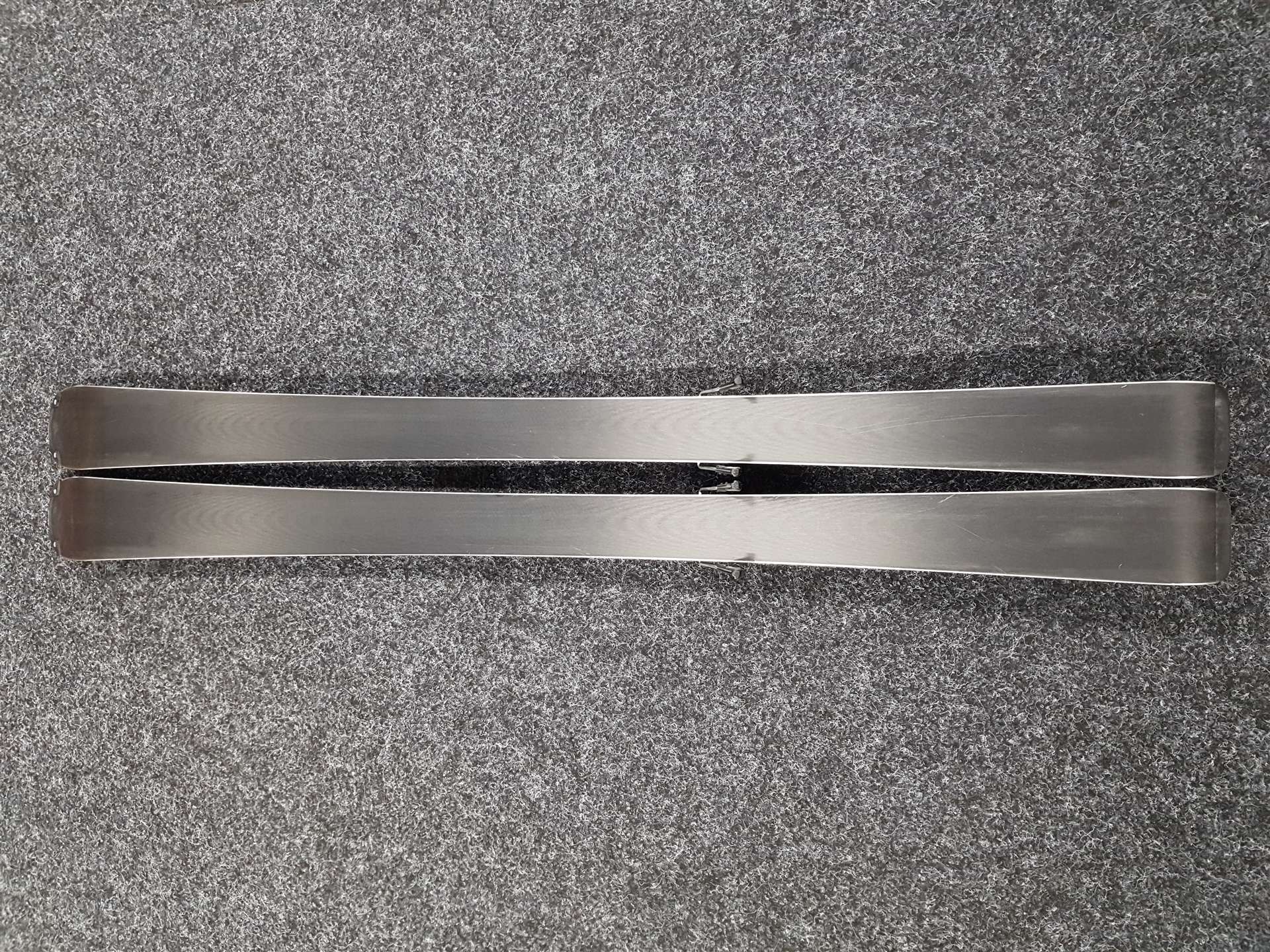 Rabljene smuči VOLKL Racetiger JR + vezi Marker 7.0
