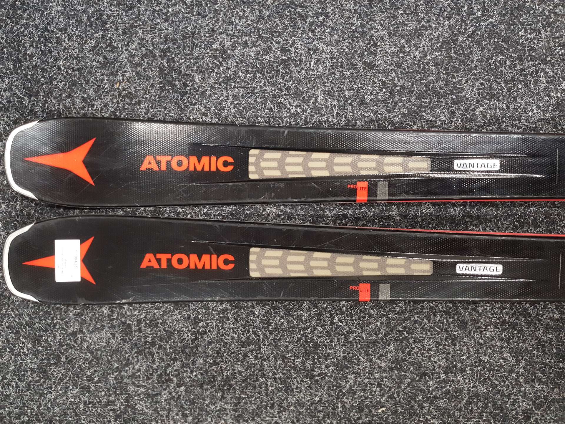 Schiuri bazar Atomic Vantage 77 Ti 169cm