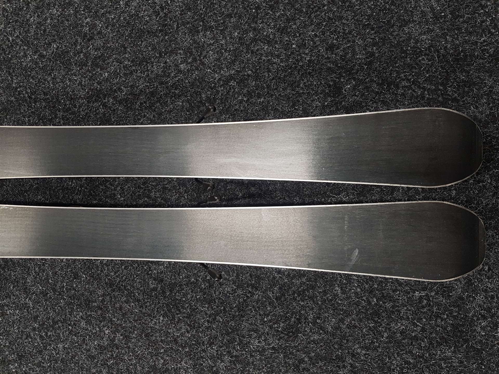 Gebrauchte Kinderski ROSSIGNOL Radical + Bindungen Rossignol Comp J 4.5