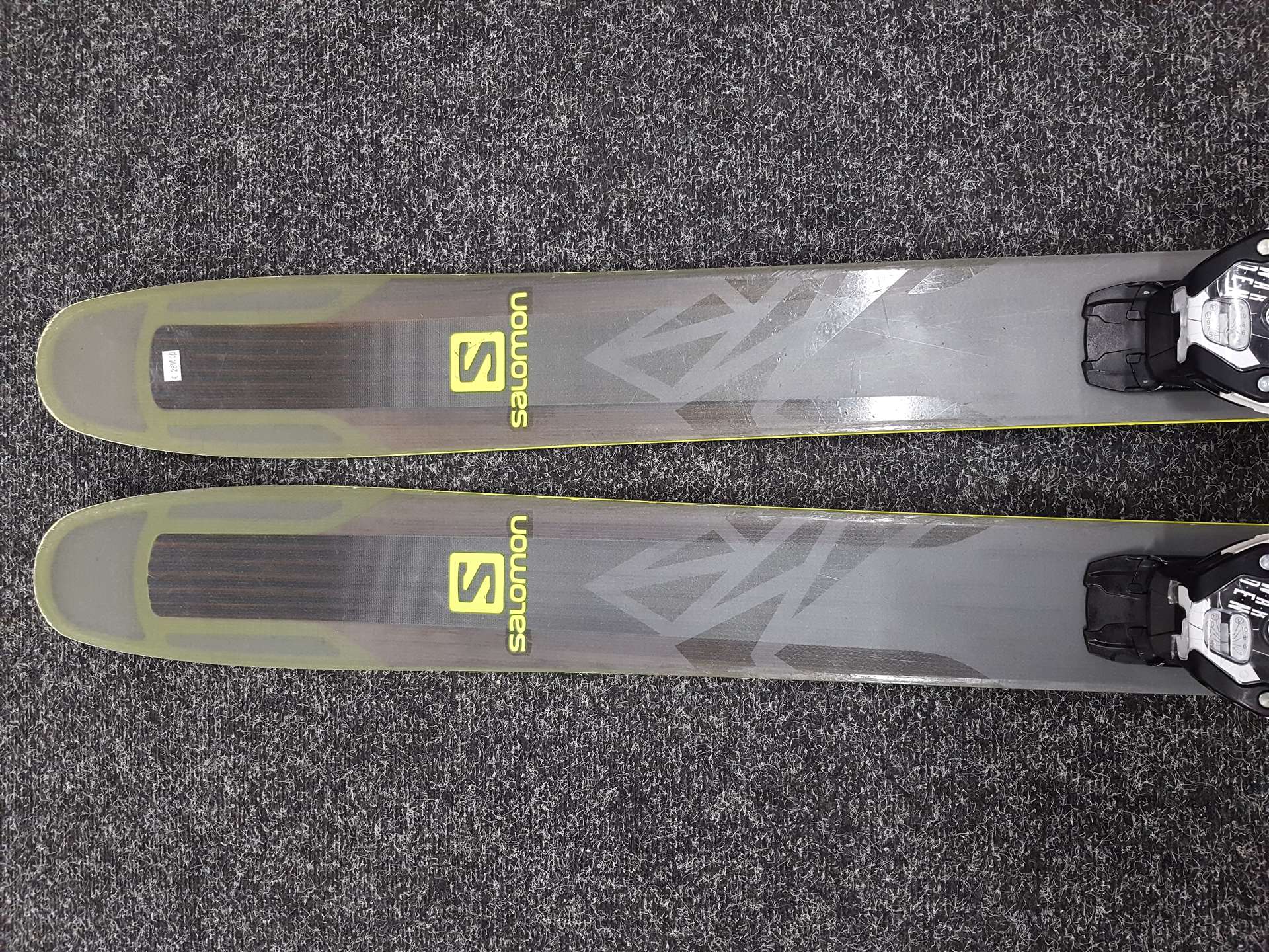 Schiuri freeride Salomon QST 92 folosite