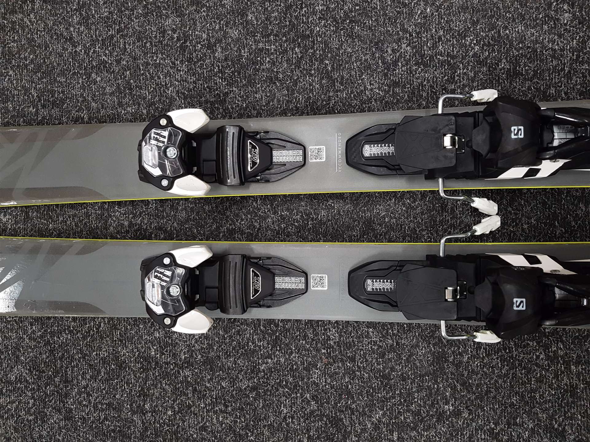 Schiuri freeride Salomon QST 92 folosite