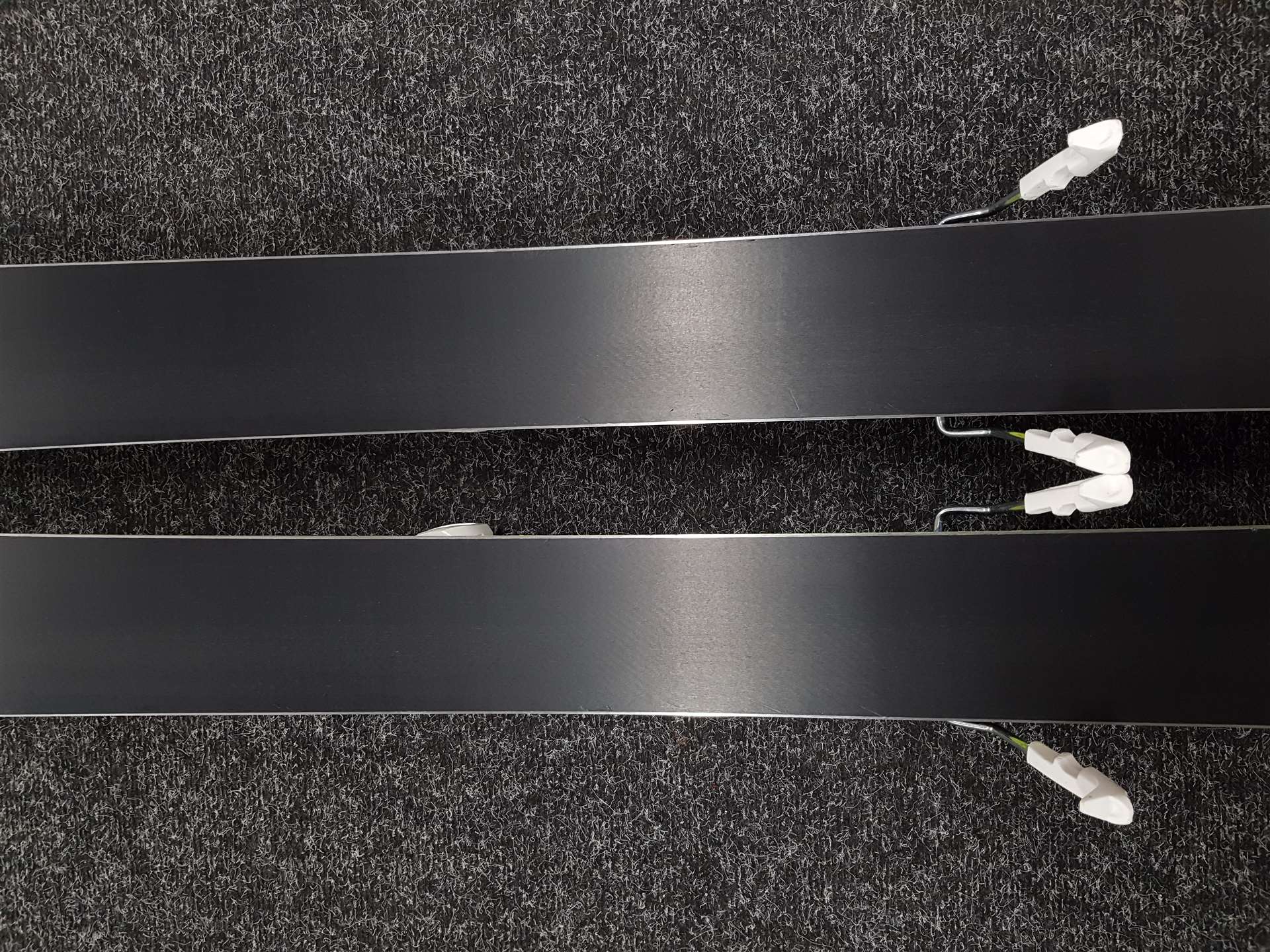 Schiuri freeride Salomon QST 92 folosite