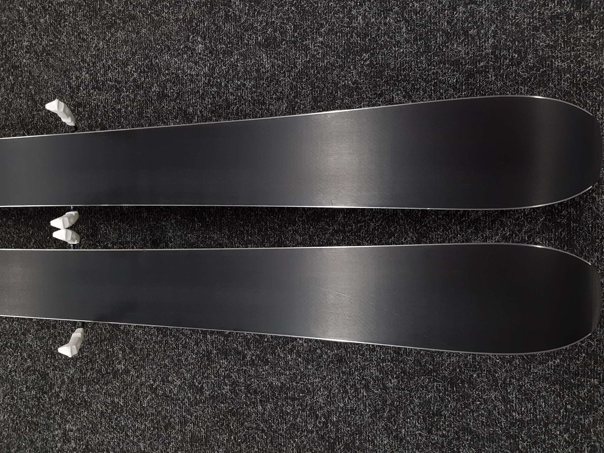 Schiuri freeride Salomon QST 92 folosite