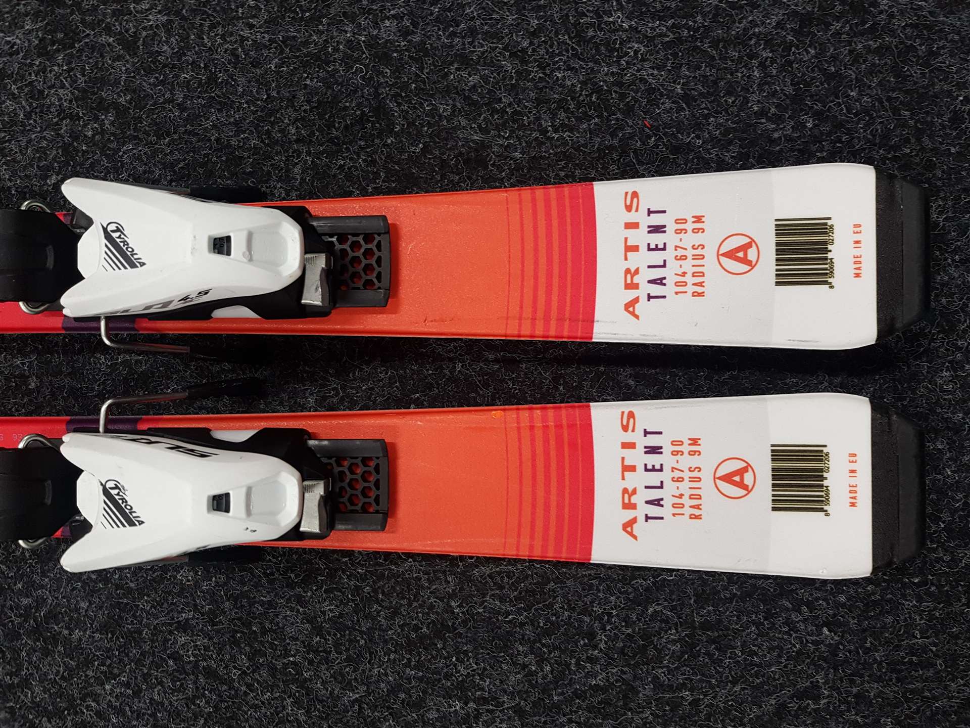 Skis enfant ARTIS Talent d'occasion + fixations Tyrolia SLR 4.5 AC
