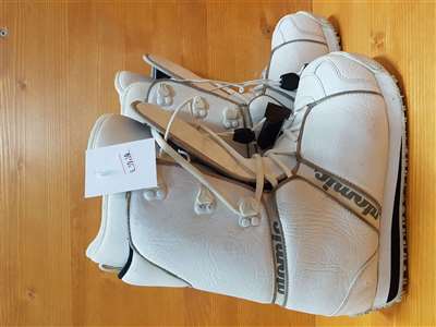 Použité snowboardové boty ATOMIC Snowboarding