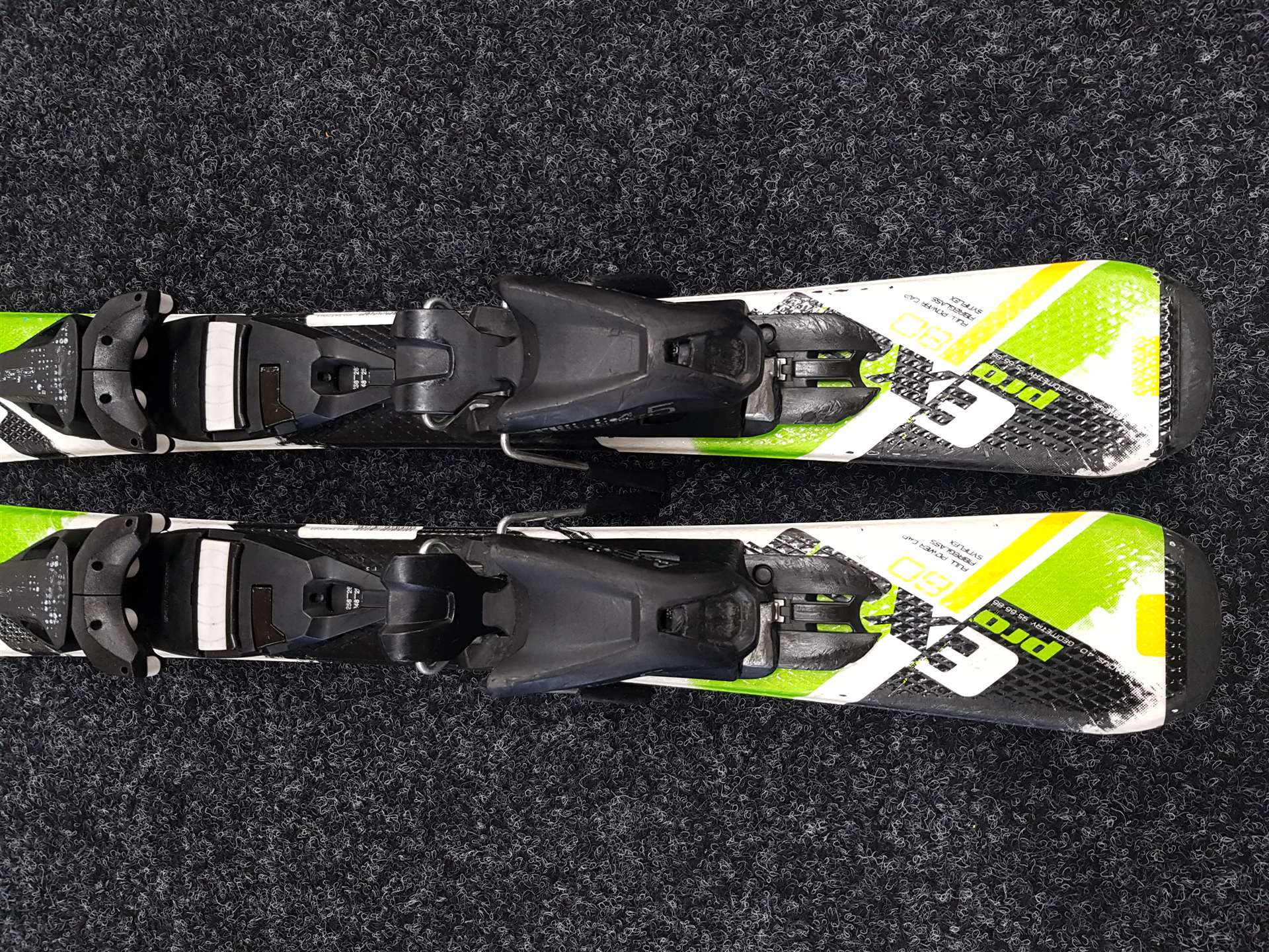 Gebrauchte Kinderski ELAN Exar Pro + Bindungen Elan 4.5