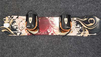 Bazárový snowboard Lamar