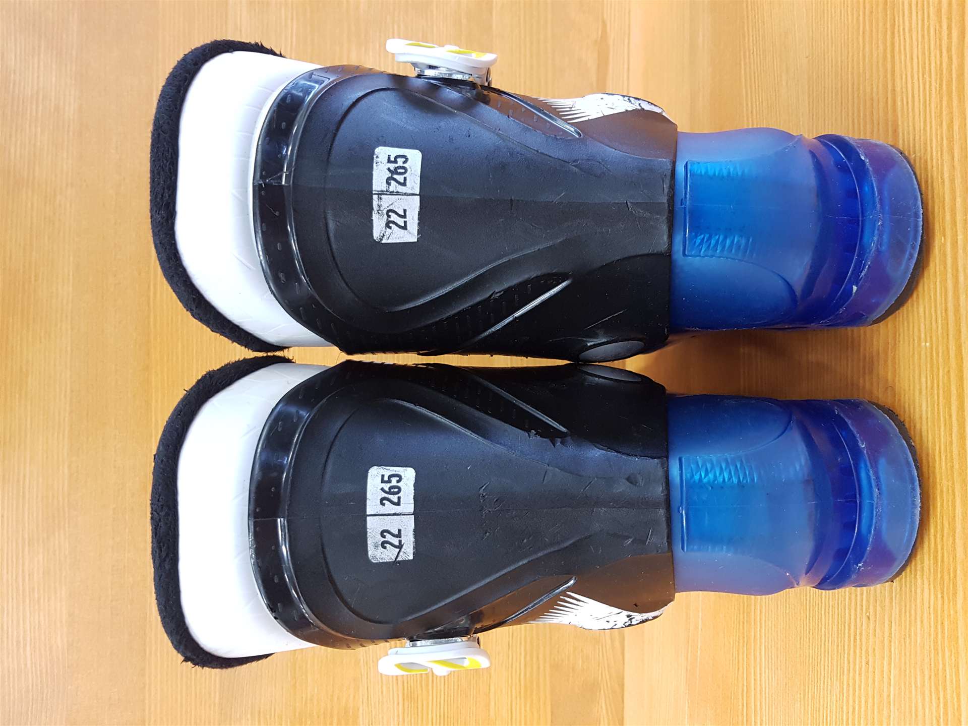 Gebrauchte SALOMON T3 Skischuhe