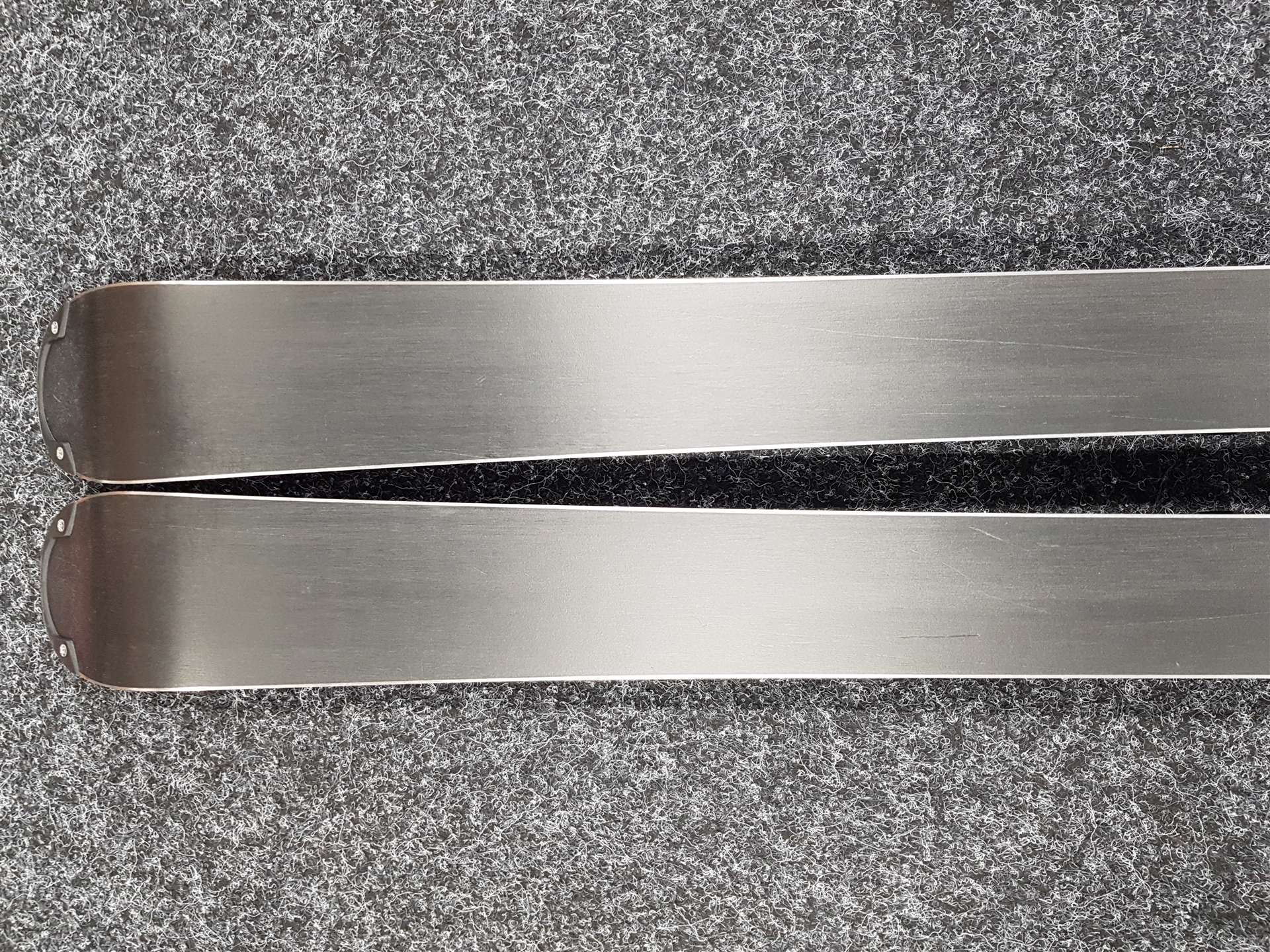 Gebrauchte VÖLKL Racetiger GS Ski + Marker 4.5 Bindungen