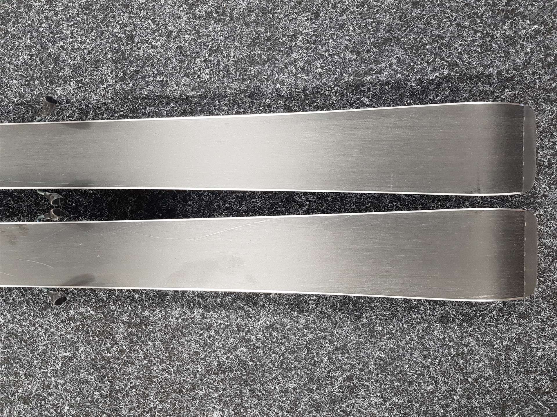 Gebrauchte VÖLKL Racetiger GS Ski + Marker 4.5 Bindungen