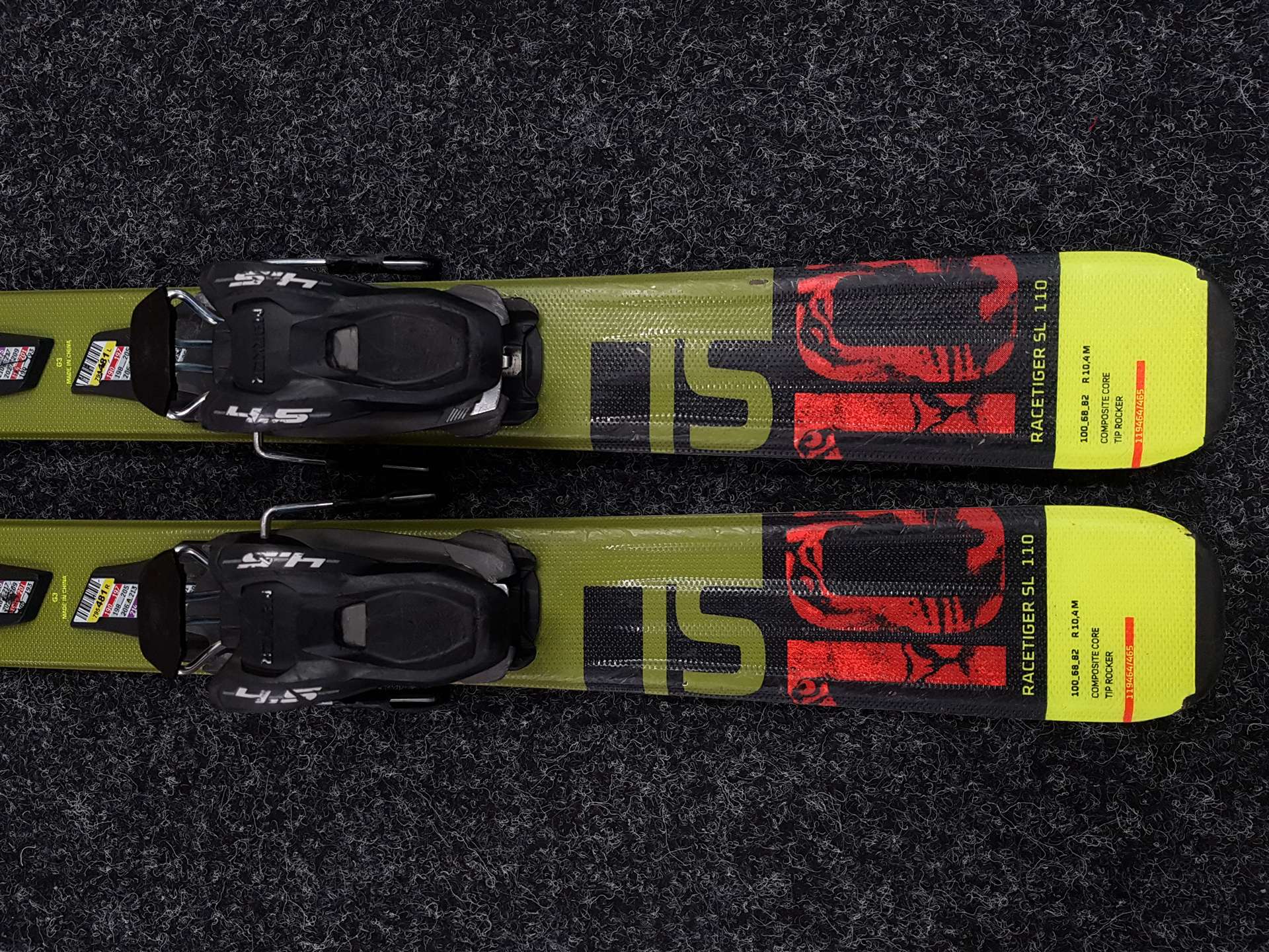 Použité detské lyže VOLKL Racetiger SL + viazanie Marker 4.5