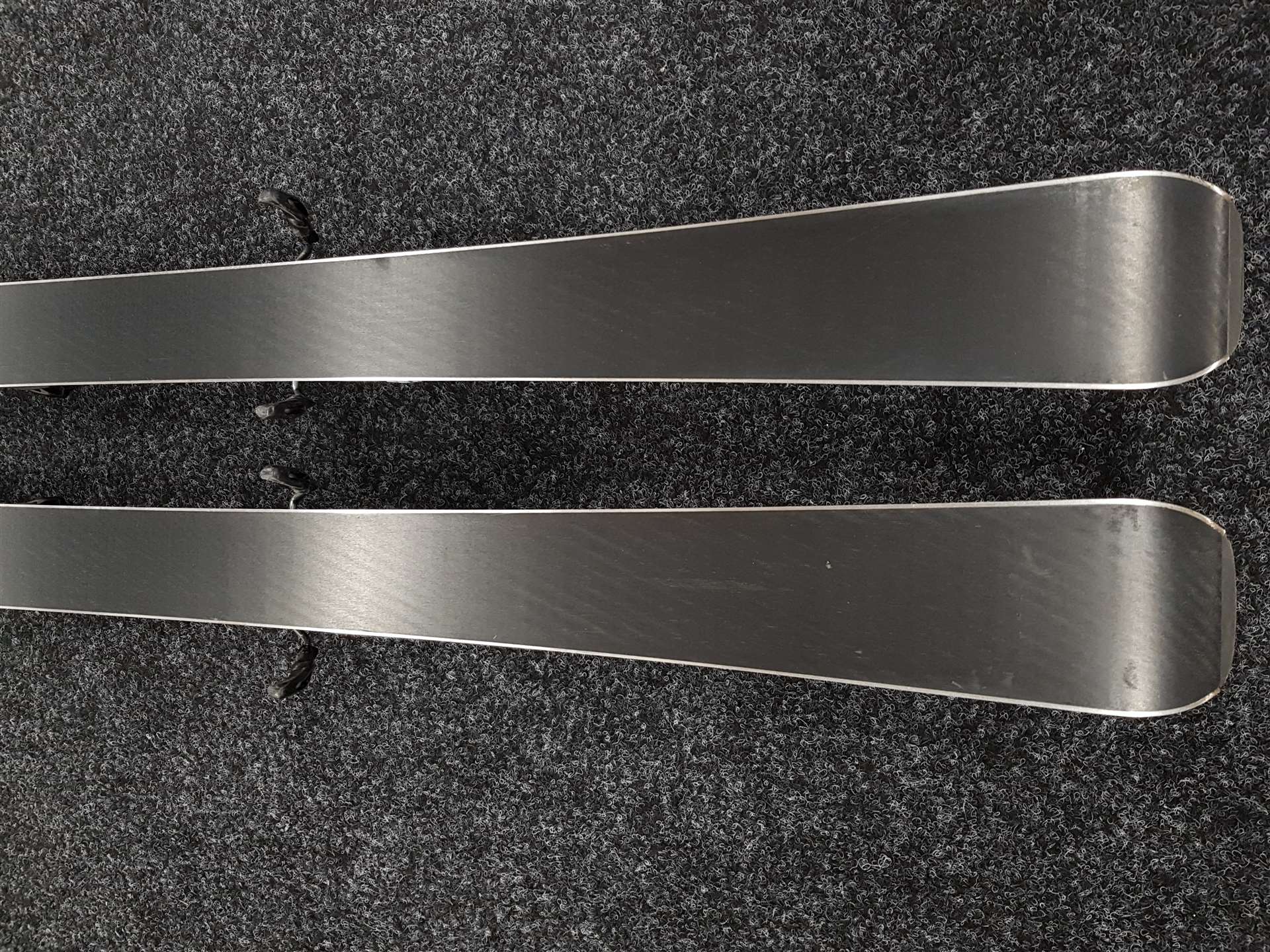 Skis BLIZZARD Elevate d'occasion + fixations Marker 10 TLT