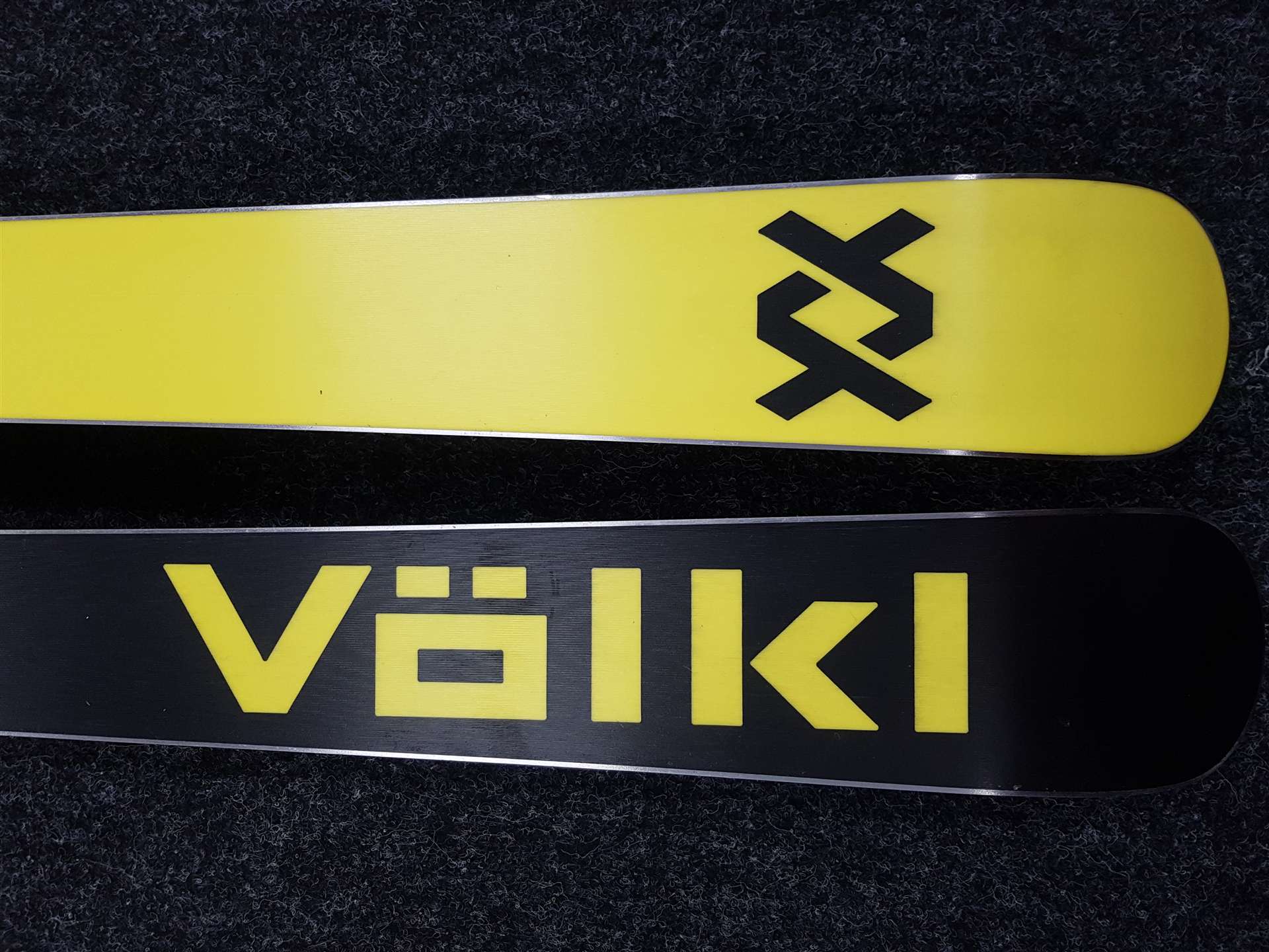 Sci freestyle VOLKL Bash 86 usati + attacchi Marker Squire 11