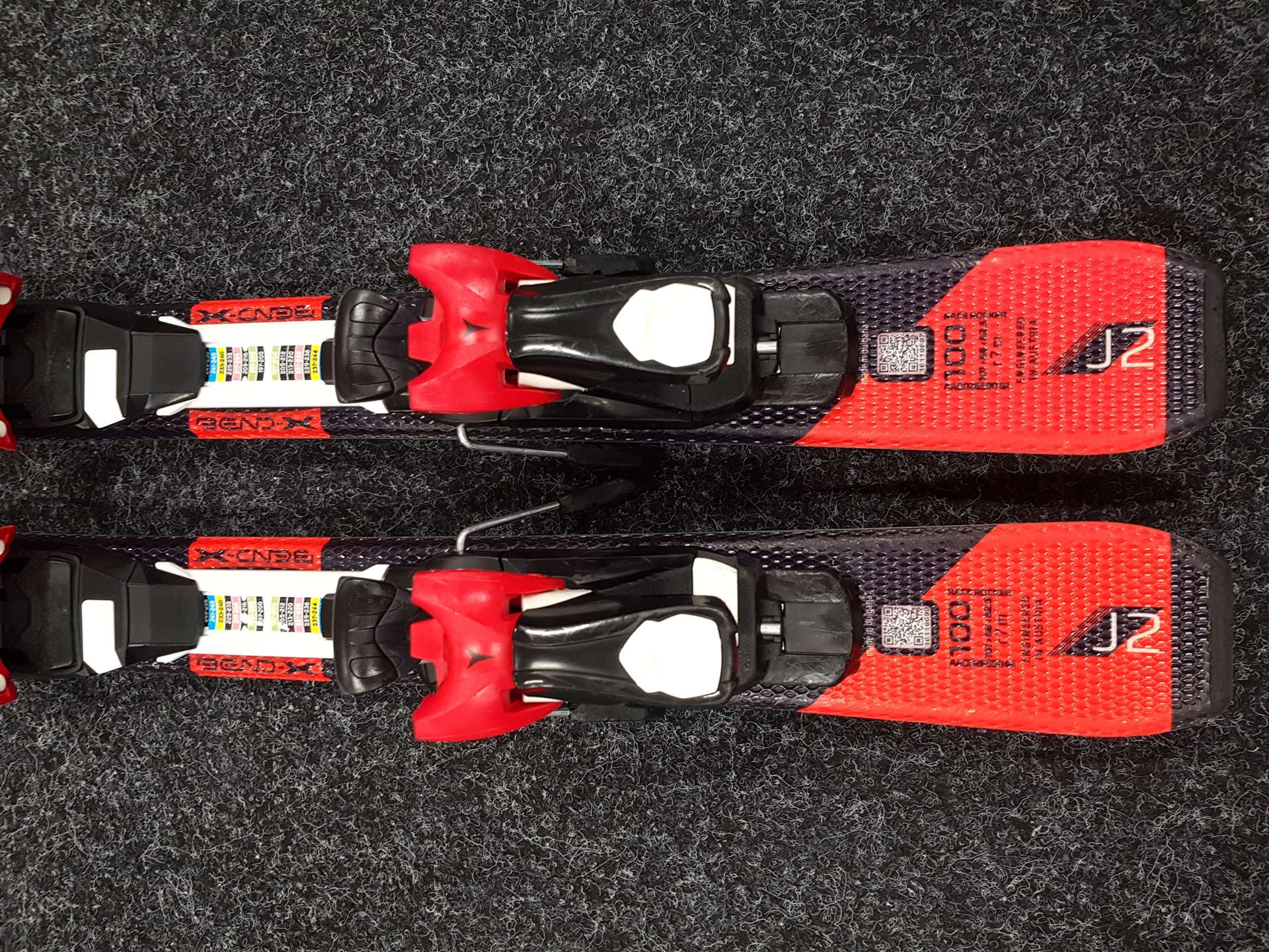 Gebrauchte Kinderski ATOMIC REDSTER J2 + Atomic 4.5 Bindungen