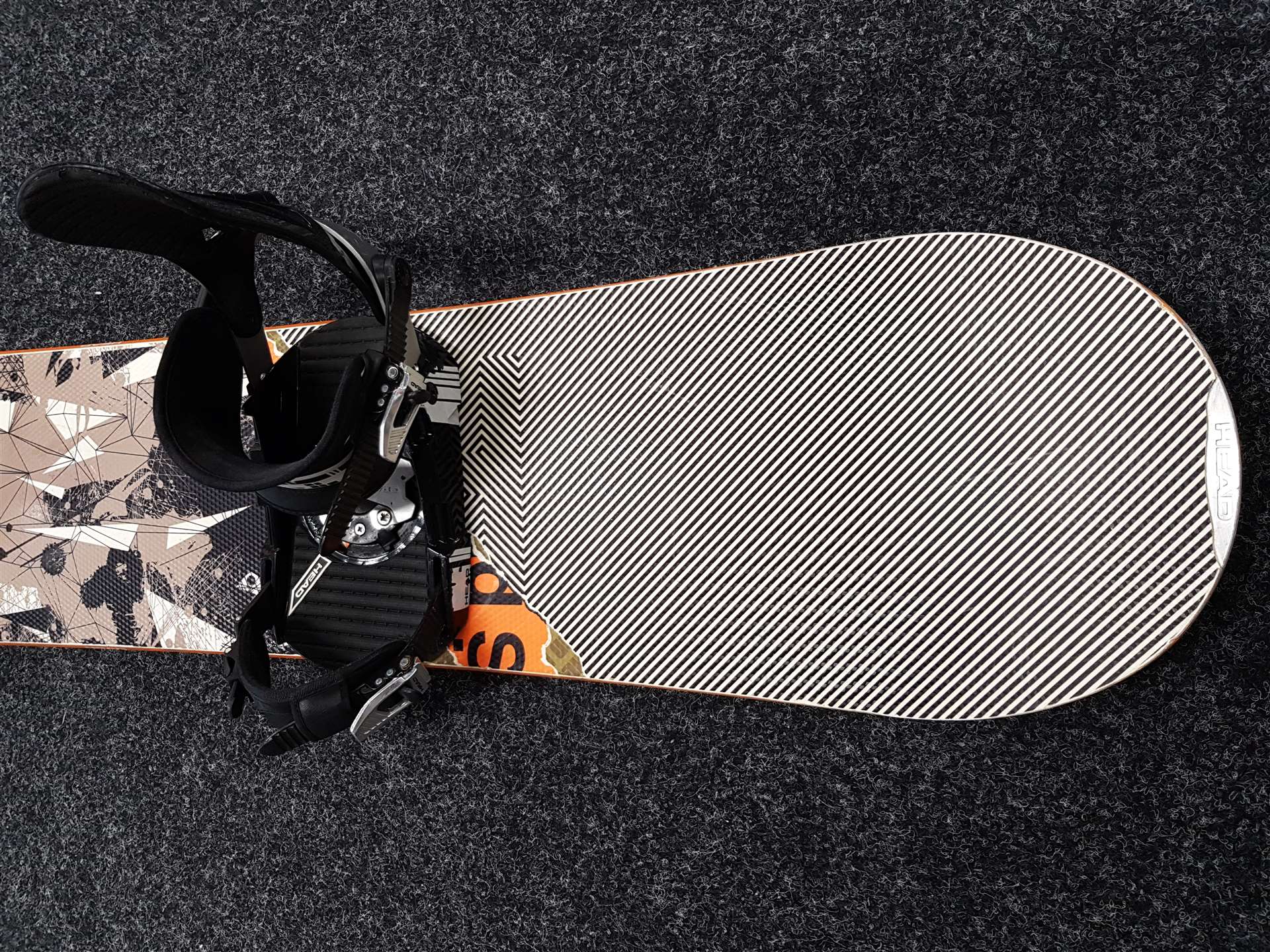 Použitý snowboard Head + vázání Head velikost L/XL