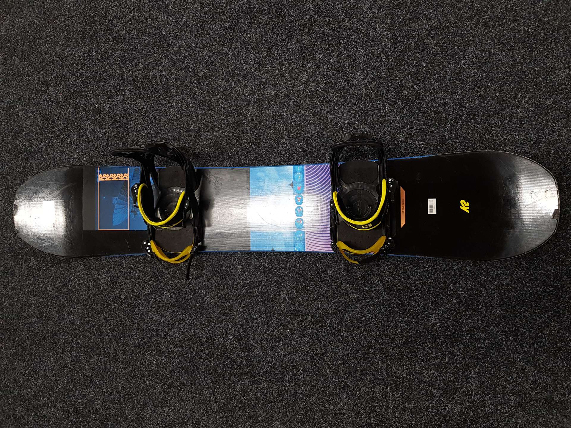 Použitý snowboard K2 Broadcast + vázání Salomon velikost L
