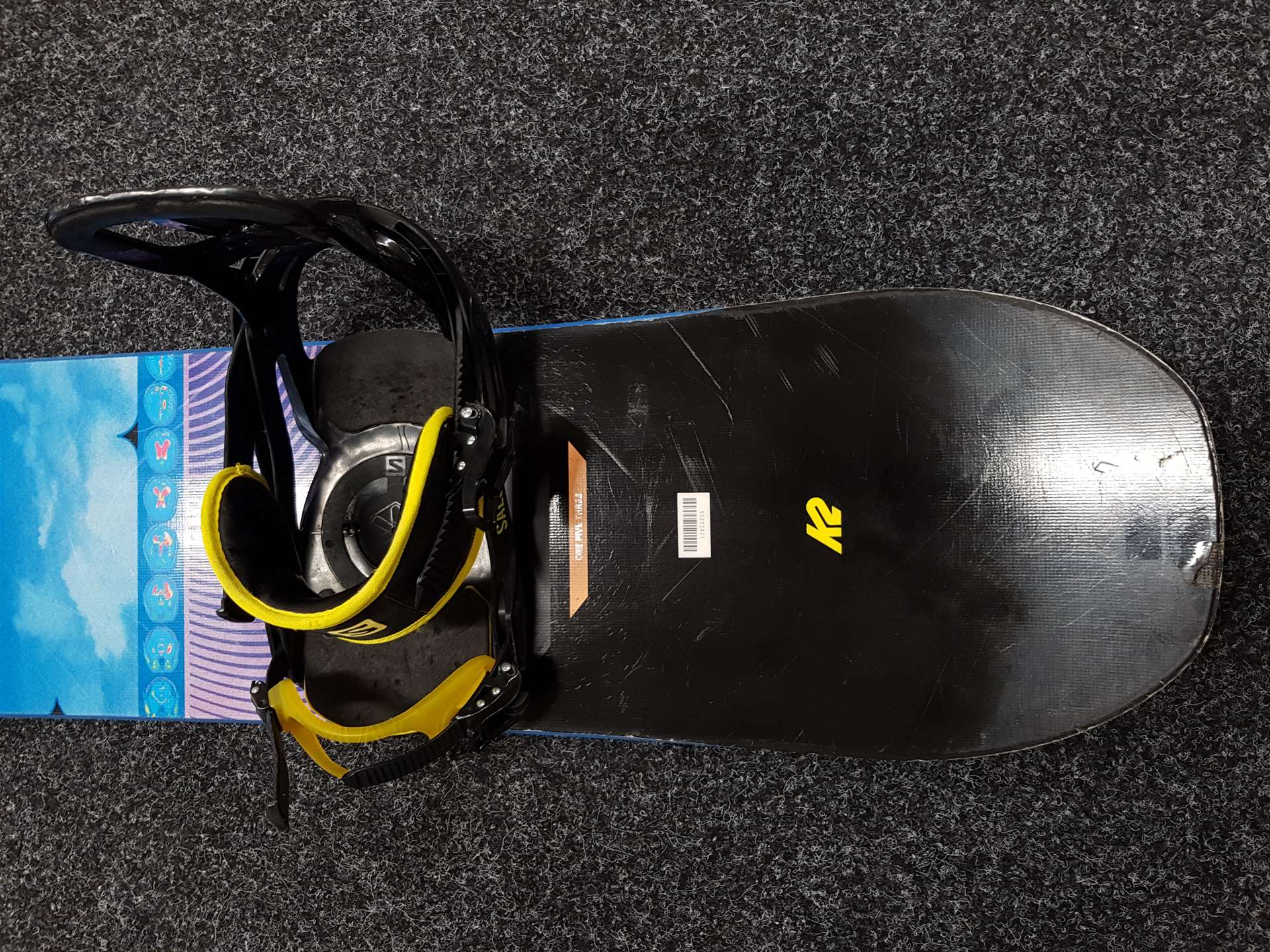 Použitý snowboard K2 Broadcast + vázání Salomon velikost L
