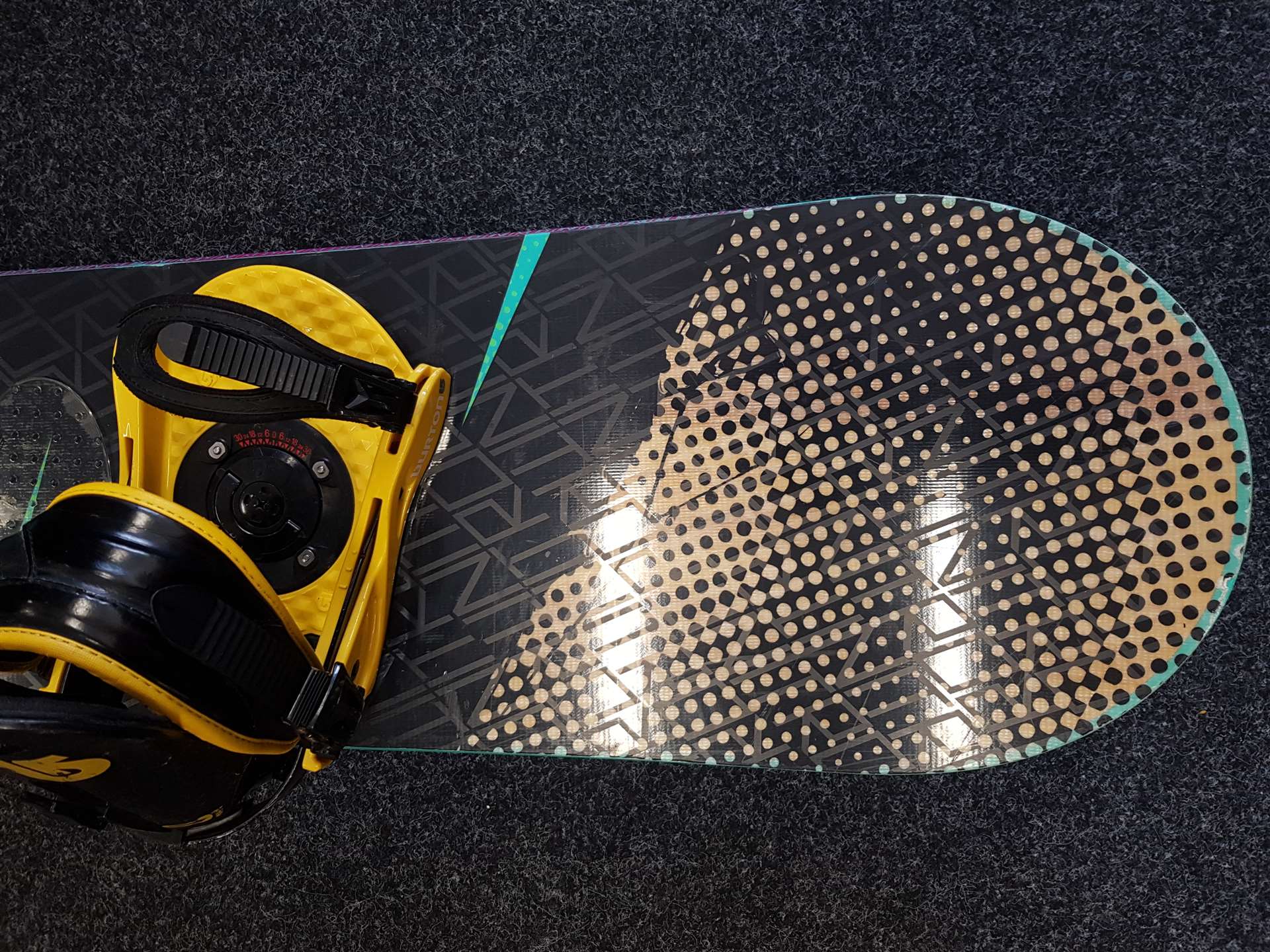 Używana deska snowboardowa Nitro Prime W + wiązania Burton rozmiar L