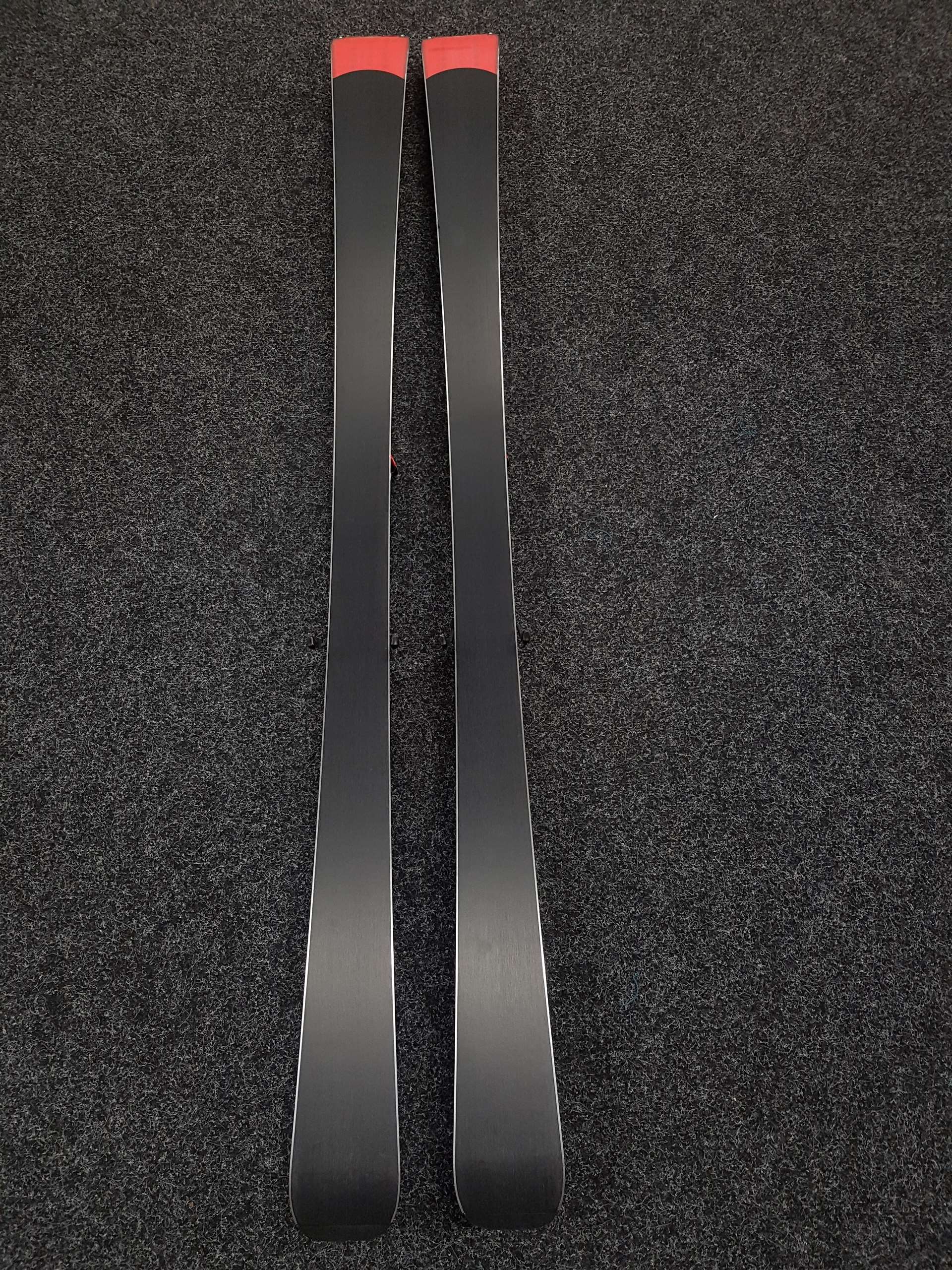 Bazárové lyže Rossignol Pursuit P500 LTD Carbon 