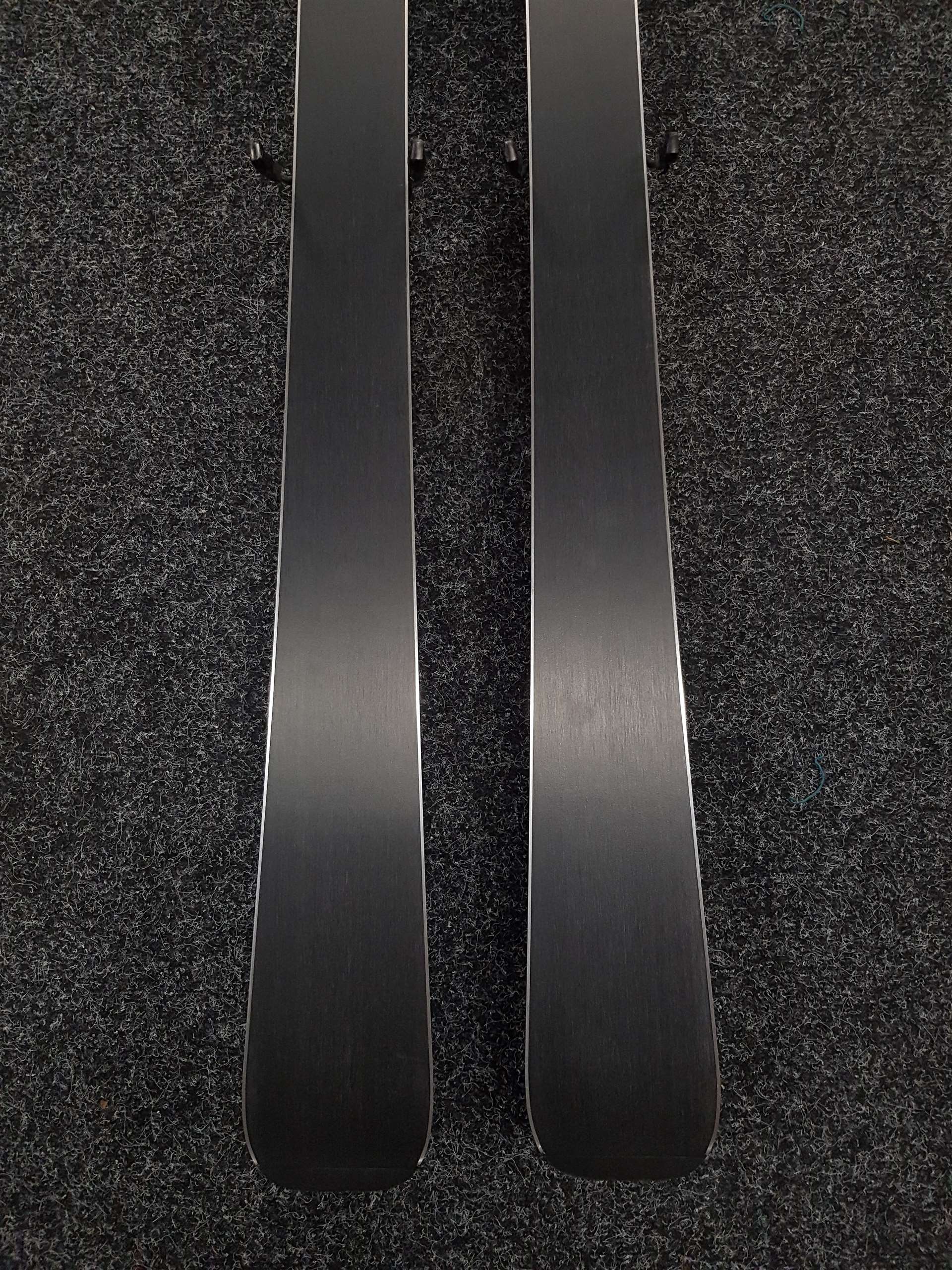 Bazárové lyže Rossignol Pursuit P500 LTD Carbon 