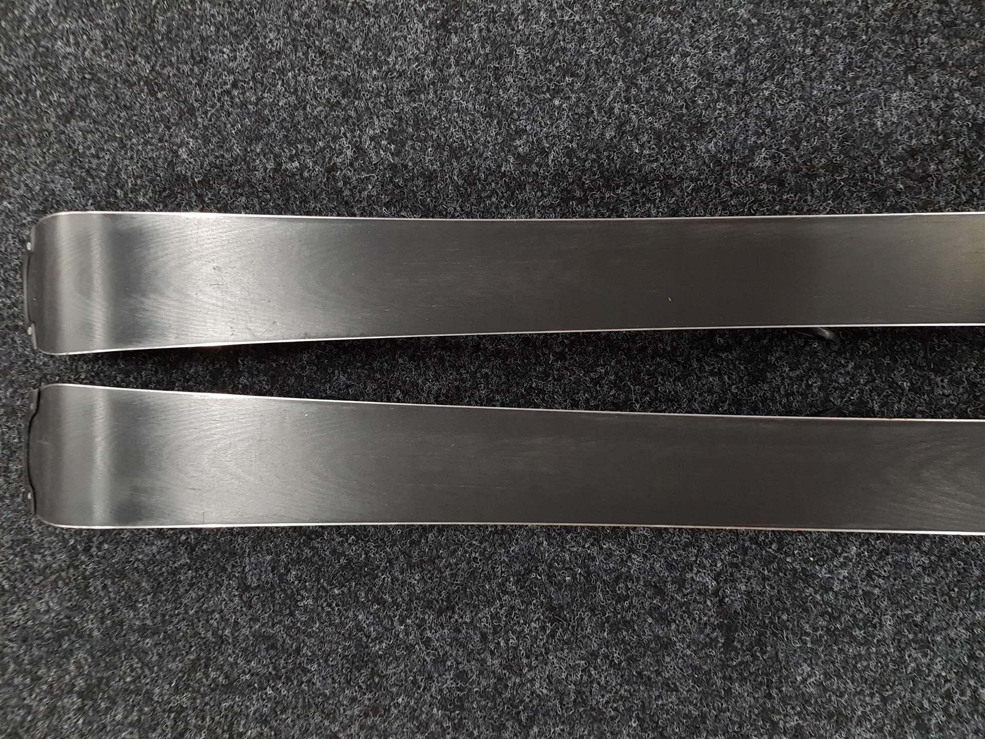 Skis VOLKL Code 74 d'occasion + fixations Marker 10