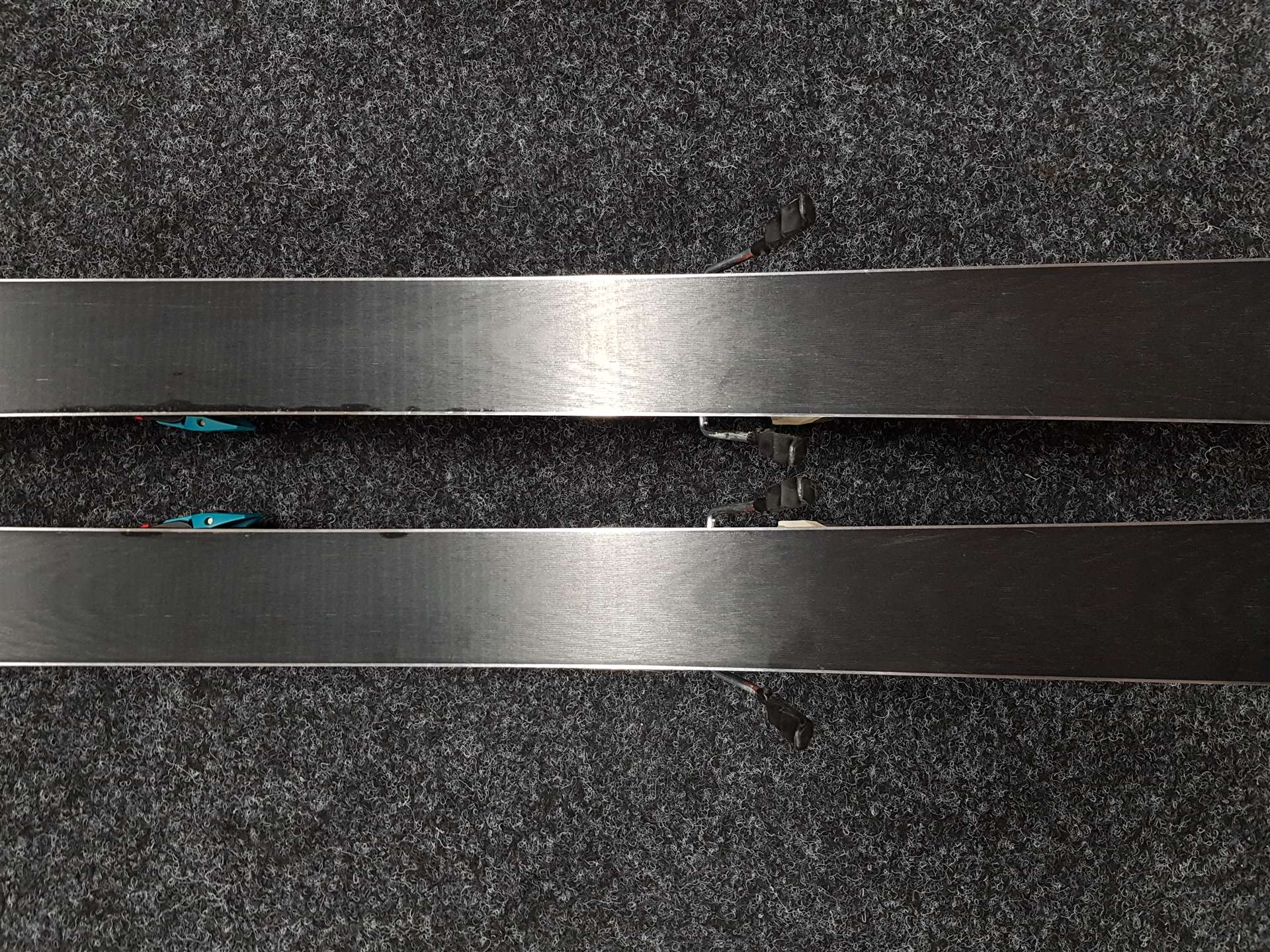 Použité lyže VOLKL Racetiger GS + viazanie Marker 12.0