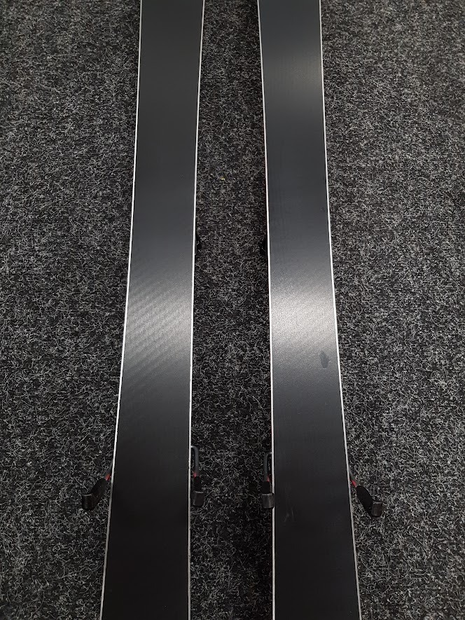 Skis pas chers Rossignol React R8 C.A.M.