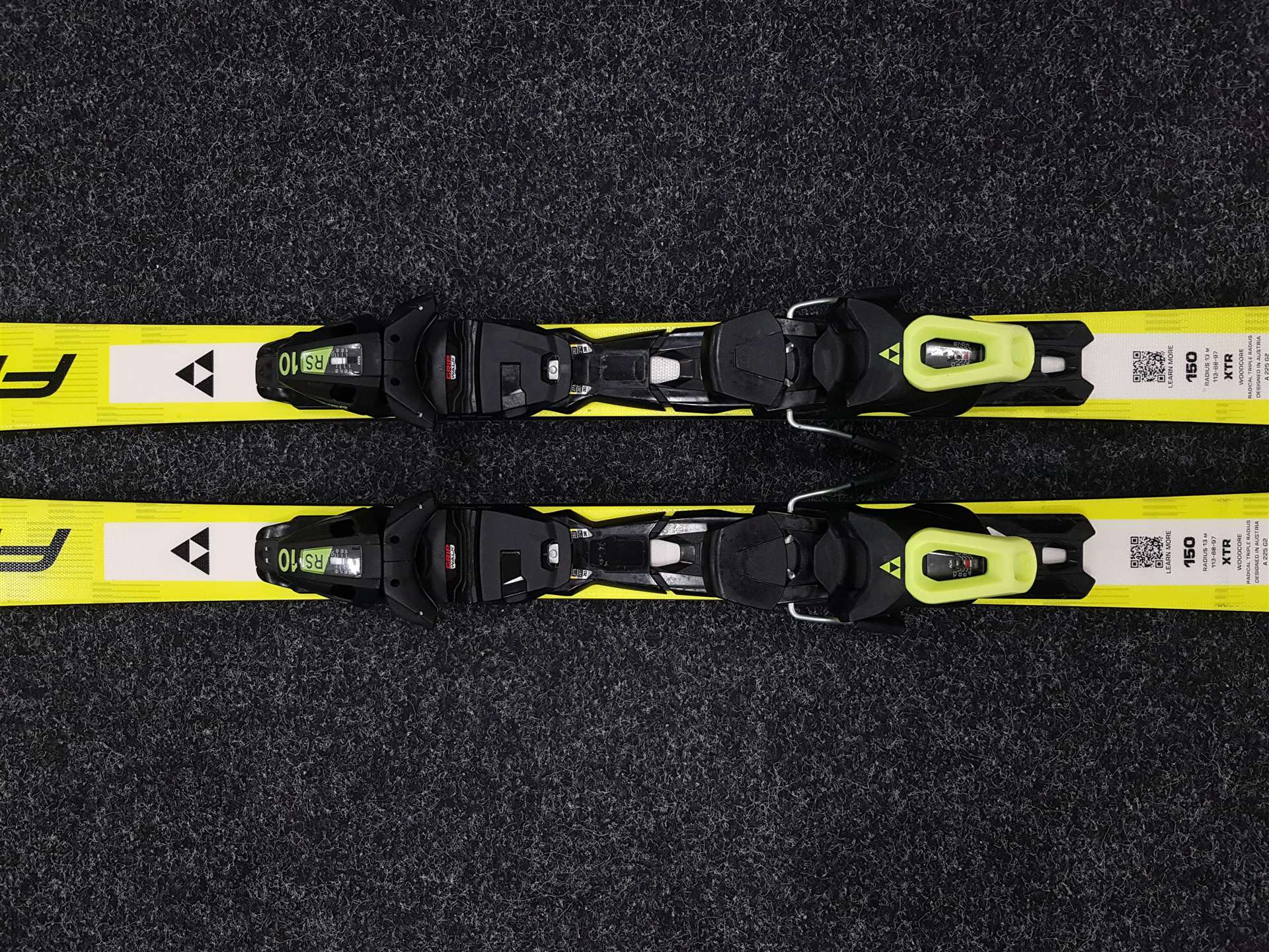 Gebrauchte FISCHER RC 4 PRO Ski + Fischer RS 10 Bindungen